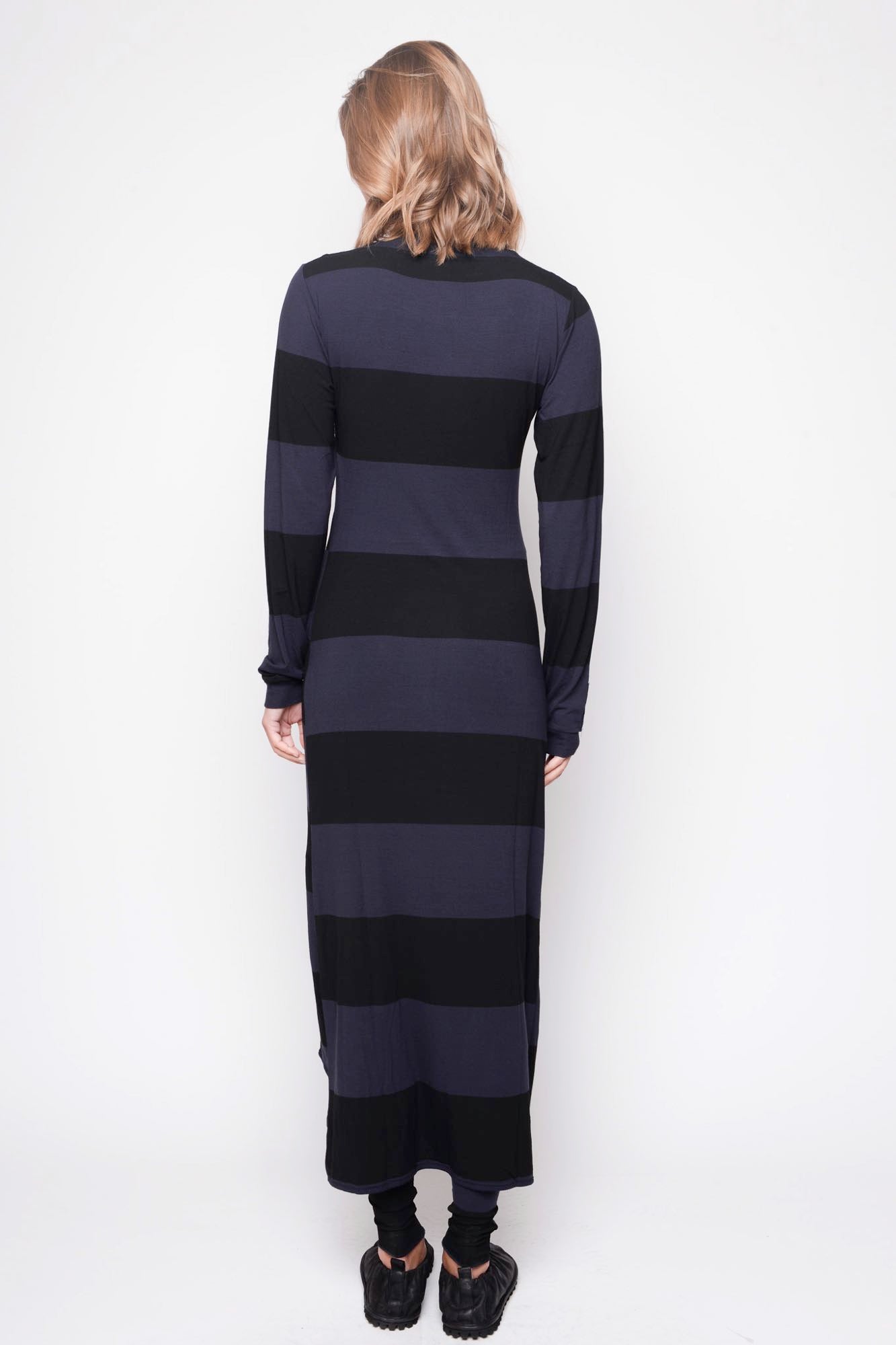 
                  
                    212.06.01 95% co 5% ea 104 Black with Ink
                  
                