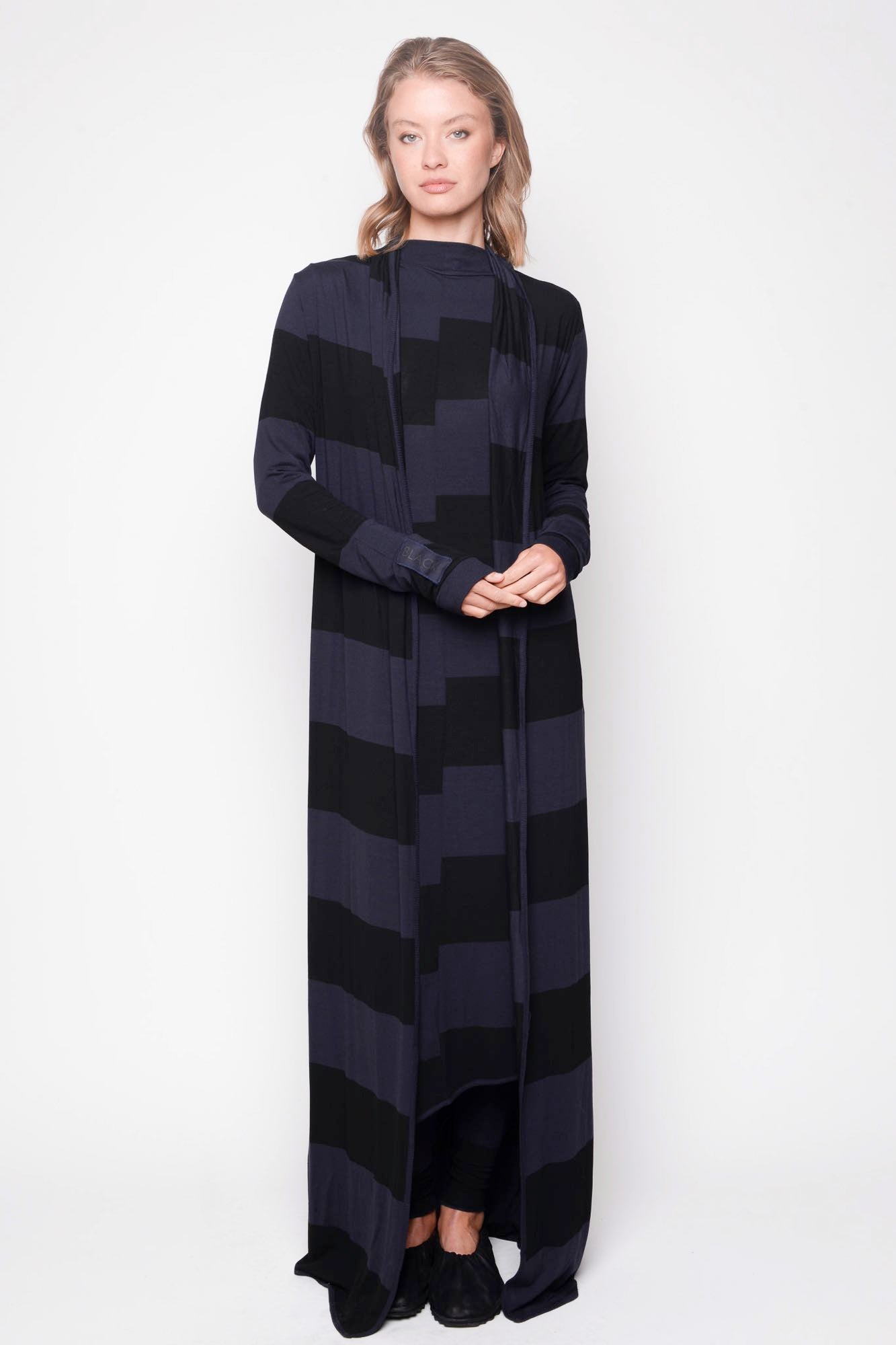 
                  
                    212.06.02 95% co 5% ea 104 Black with Ink
                  
                