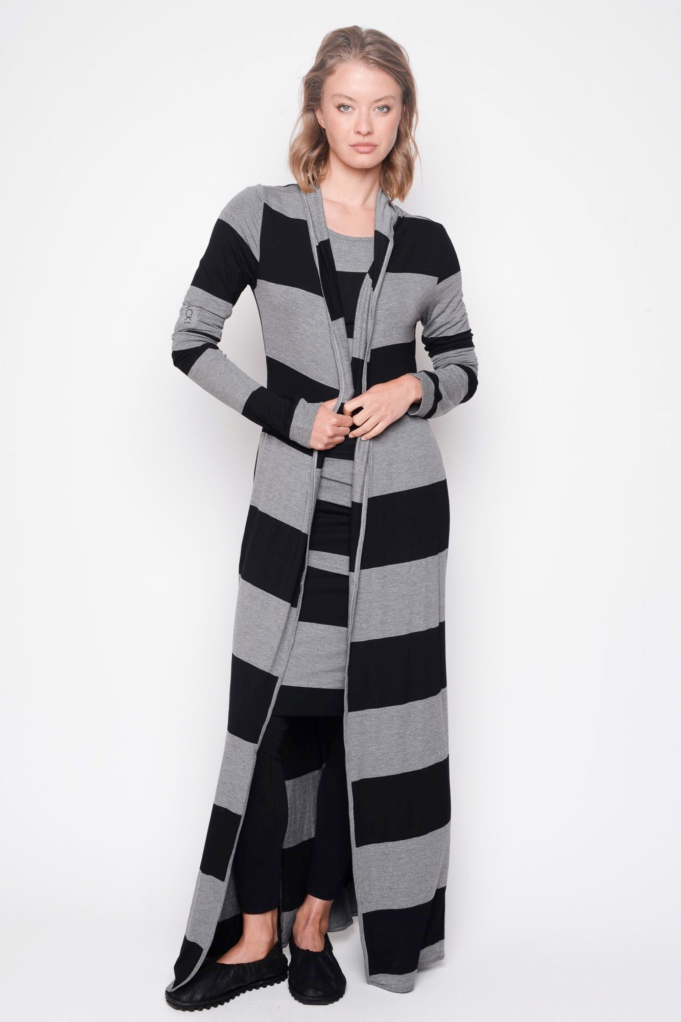 
                  
                    212.06.02 95% co 5% ea 103 Black with Grey
                  
                