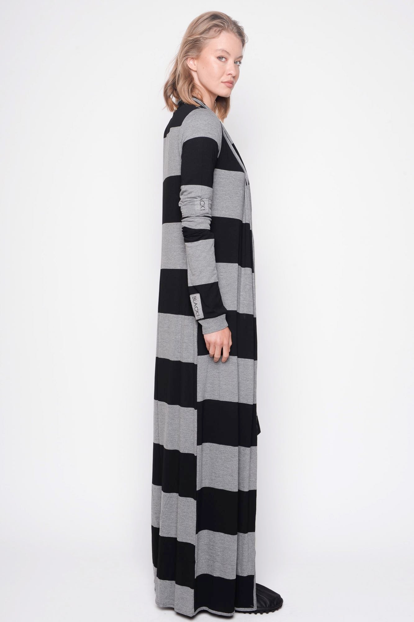 
                  
                    212.06.02 95% co 5% ea 103 Black with Grey
                  
                