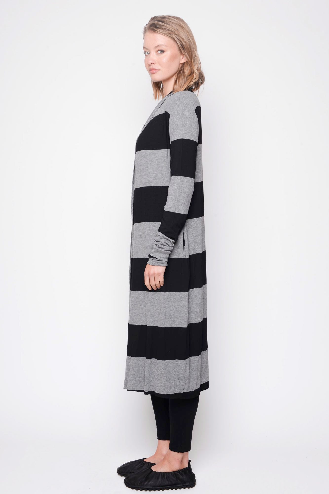 
                  
                    212.06.02.1 95% co 5% ea 103 Black with Grey
                  
                