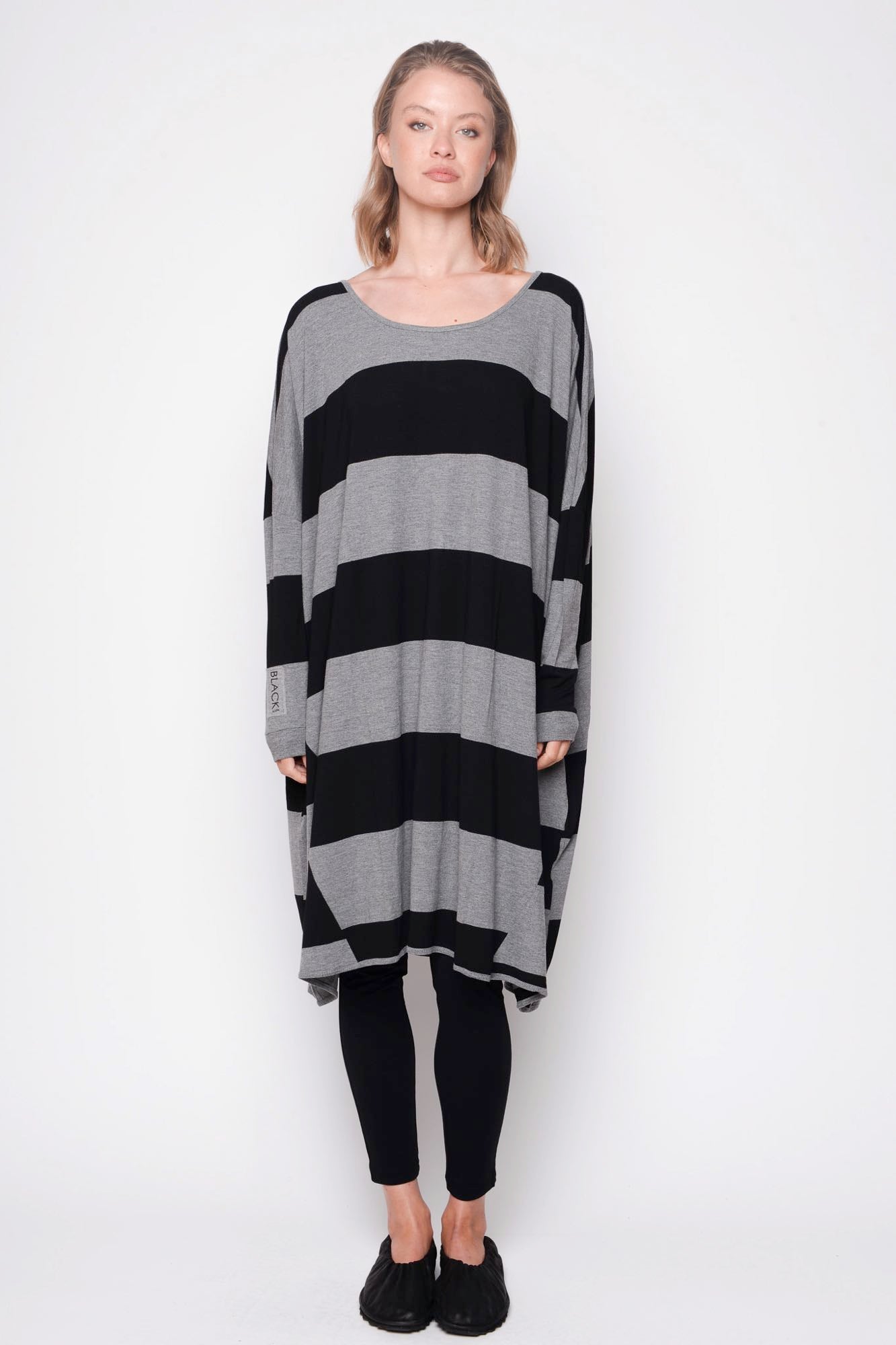 
                  
                    212.06.08 95% co 5% ea 103 Black with Grey
                  
                