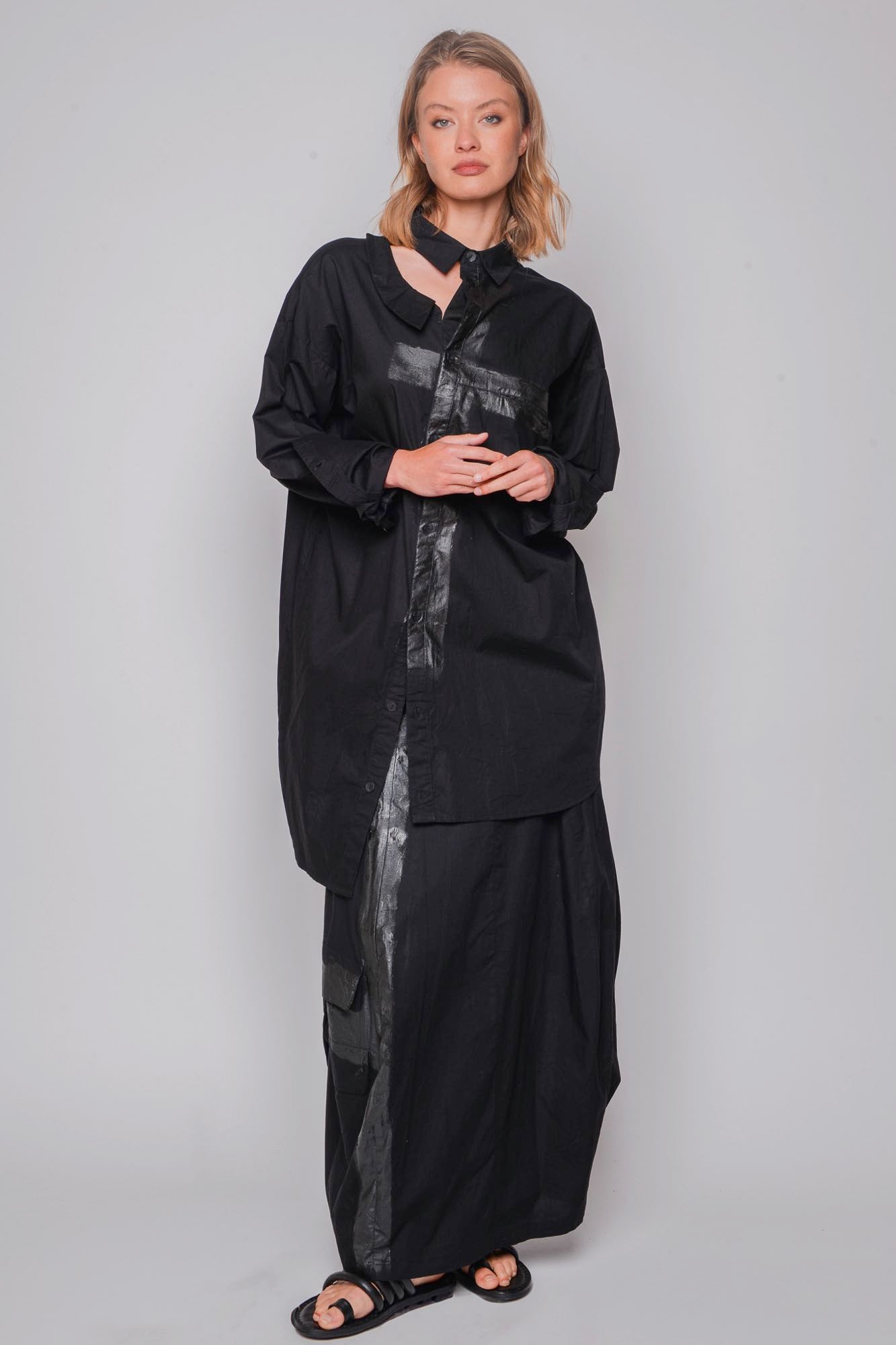 
                  
                    ID.04.04.05 100% CO 1001 BLACK & PAINT
                  
                