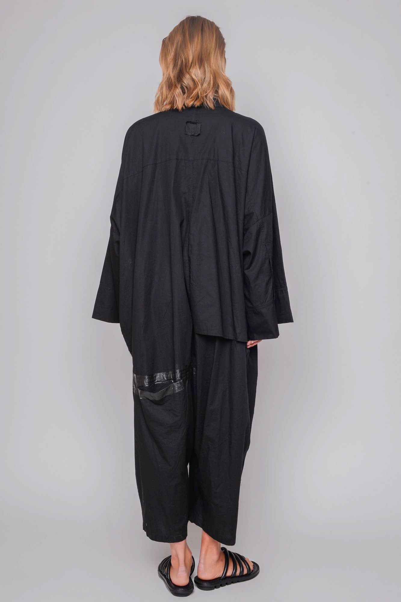
                  
                    ID.04.04.04 100% CO 1001 BLACK & PAINT
                  
                