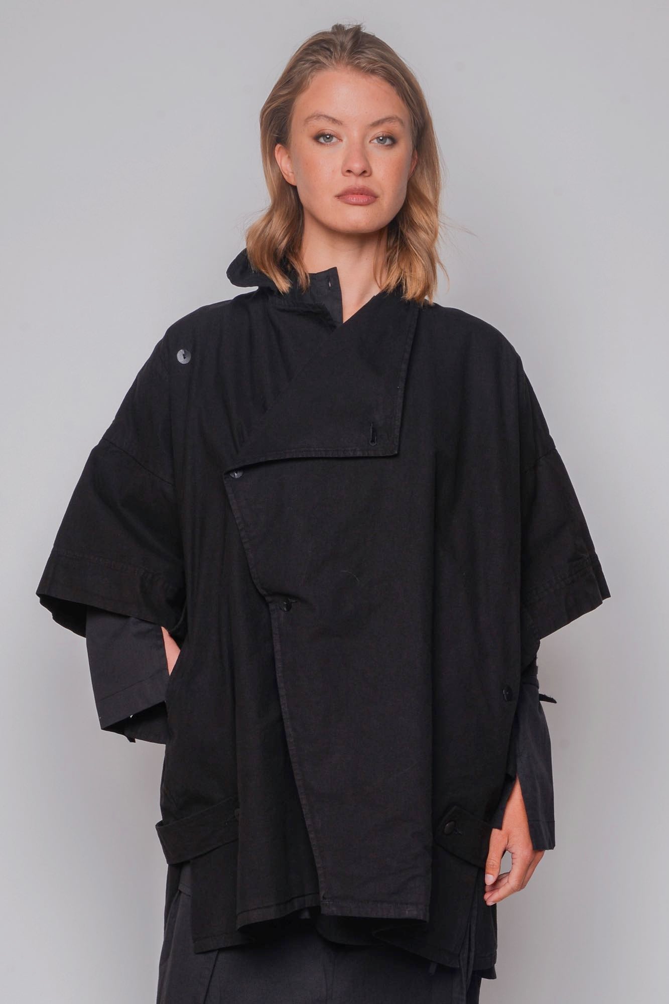 
                  
                    ID.03.04.01 woven 100% CO canvas 100 BLACK
                  
                