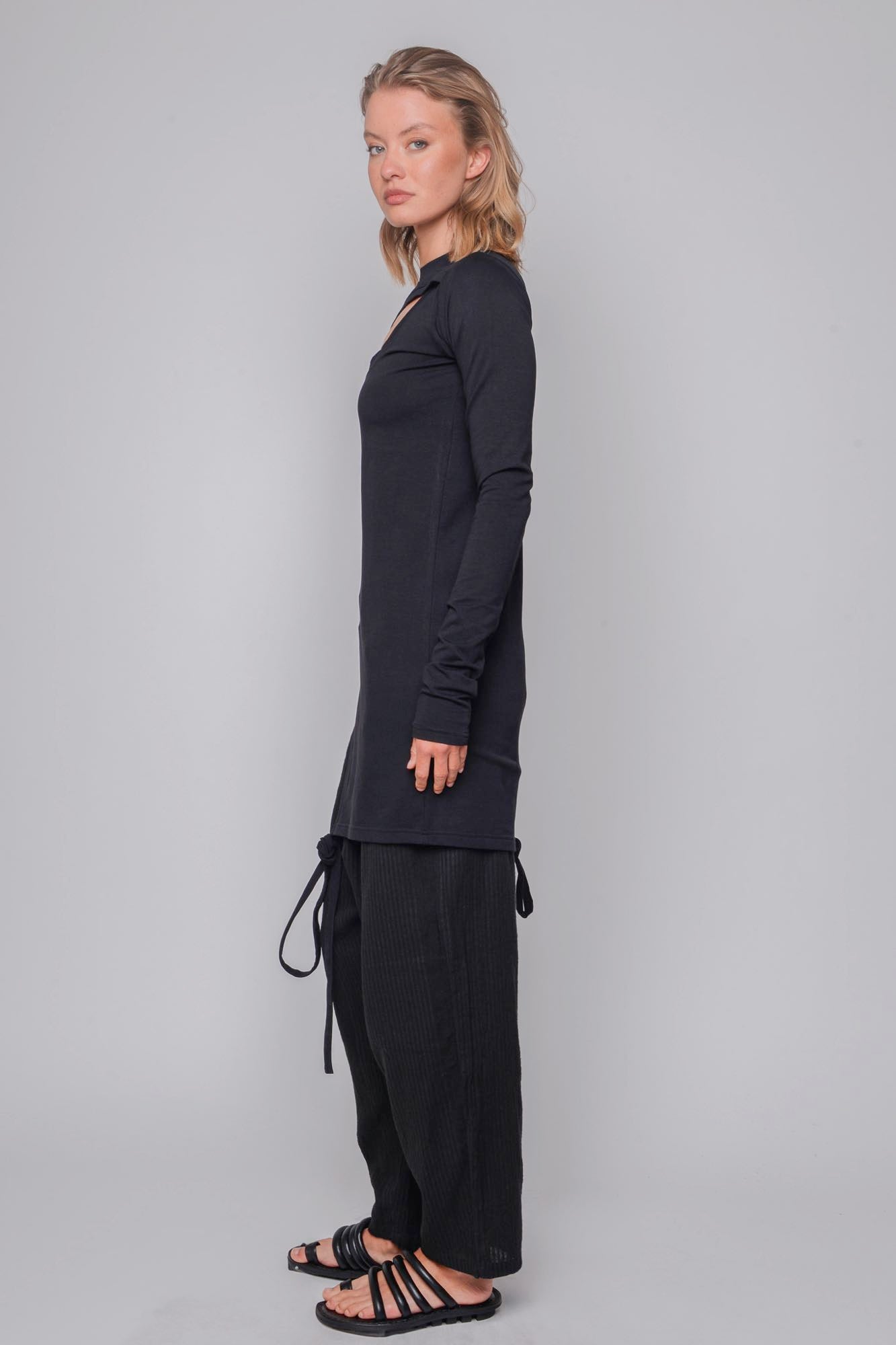 
                  
                    ID.03.01.03 95% CO 5% EA 100 BLACK
                  
                