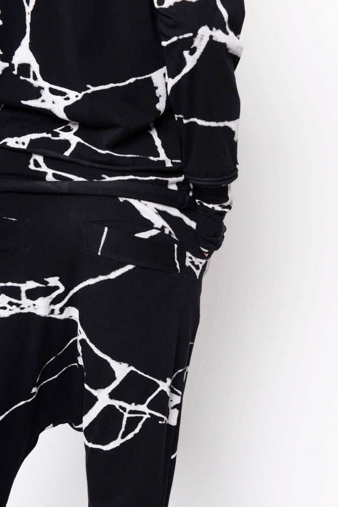 
                  
                    252.02.12 95% CO 5% EA 509 PRINT ON BLACK
                  
                