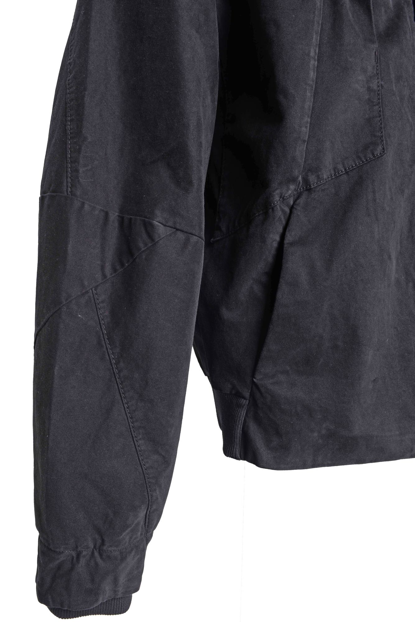 
                  
                    TRANSIT CFUTRBD135 95%CO 5%EA U10 BLACK
                  
                