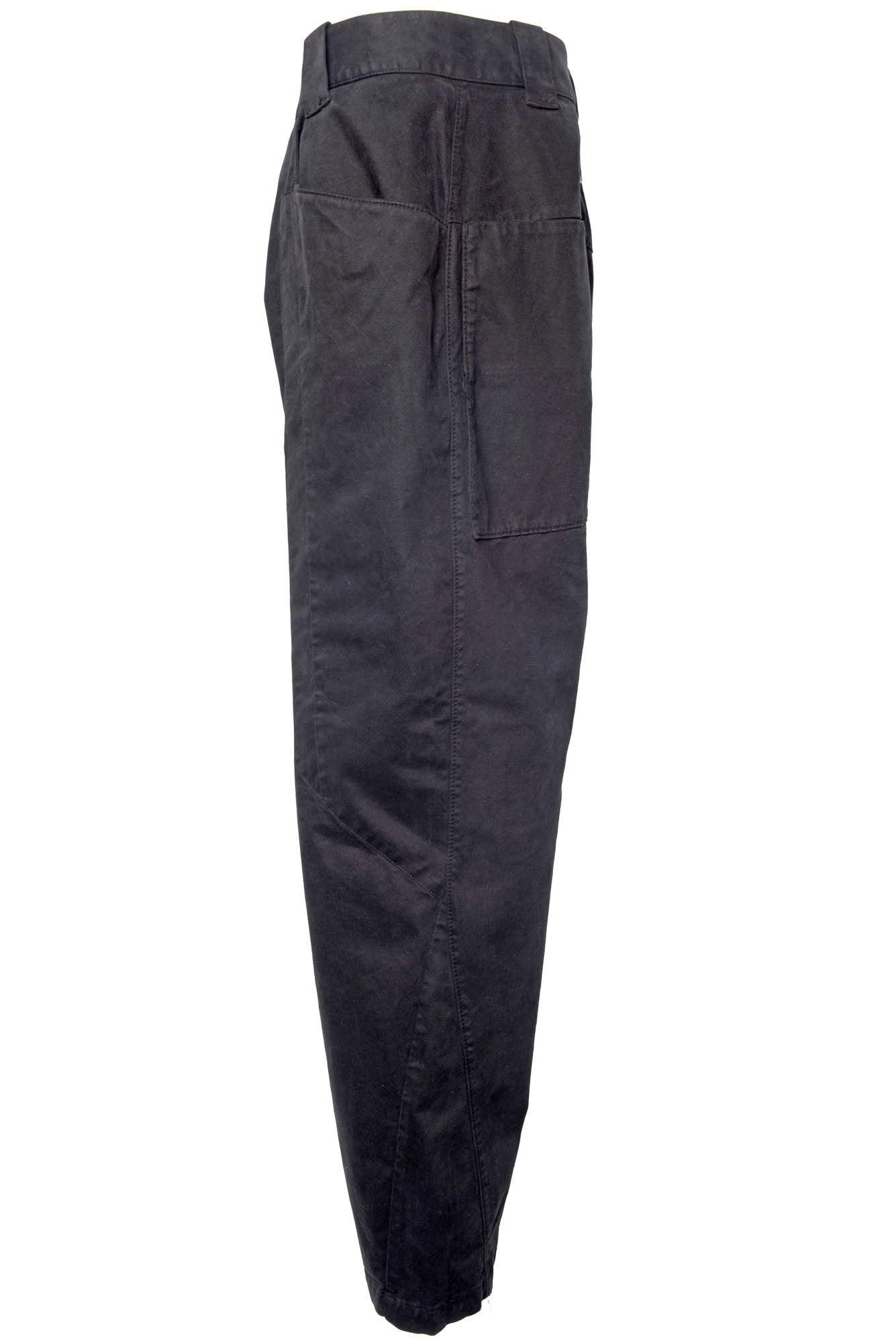 
                  
                    TRANSIT CFUTRBD136 97% CO 3%EA U10 BLACK
                  
                