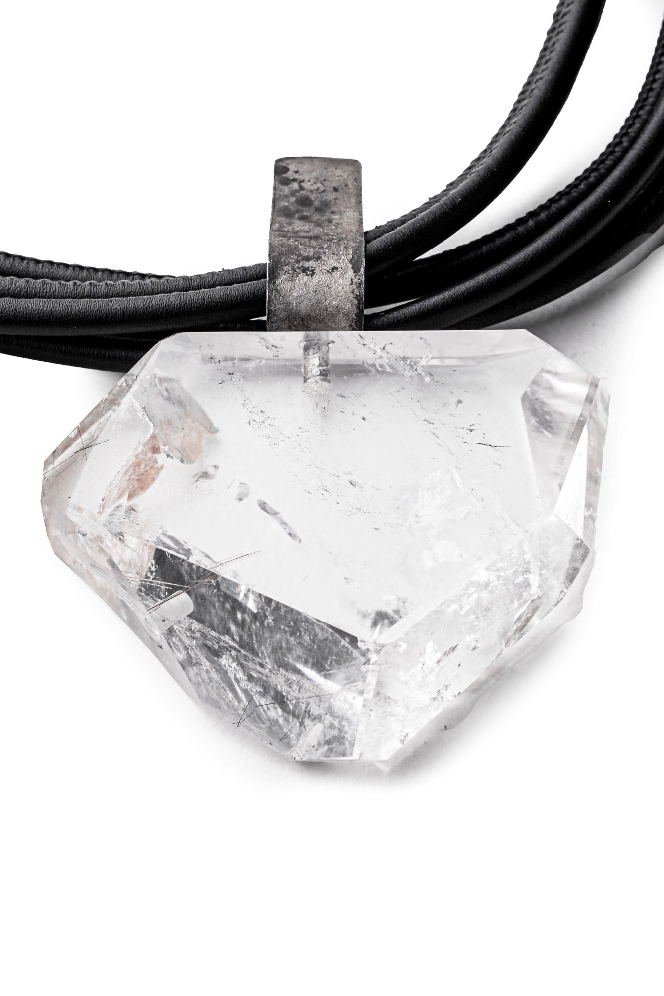 
                  
                    DARKGEM PENDANT 10-8348-1 ROCK-CRYSTAL 100% SILVER / 100%LEATHER
                  
                