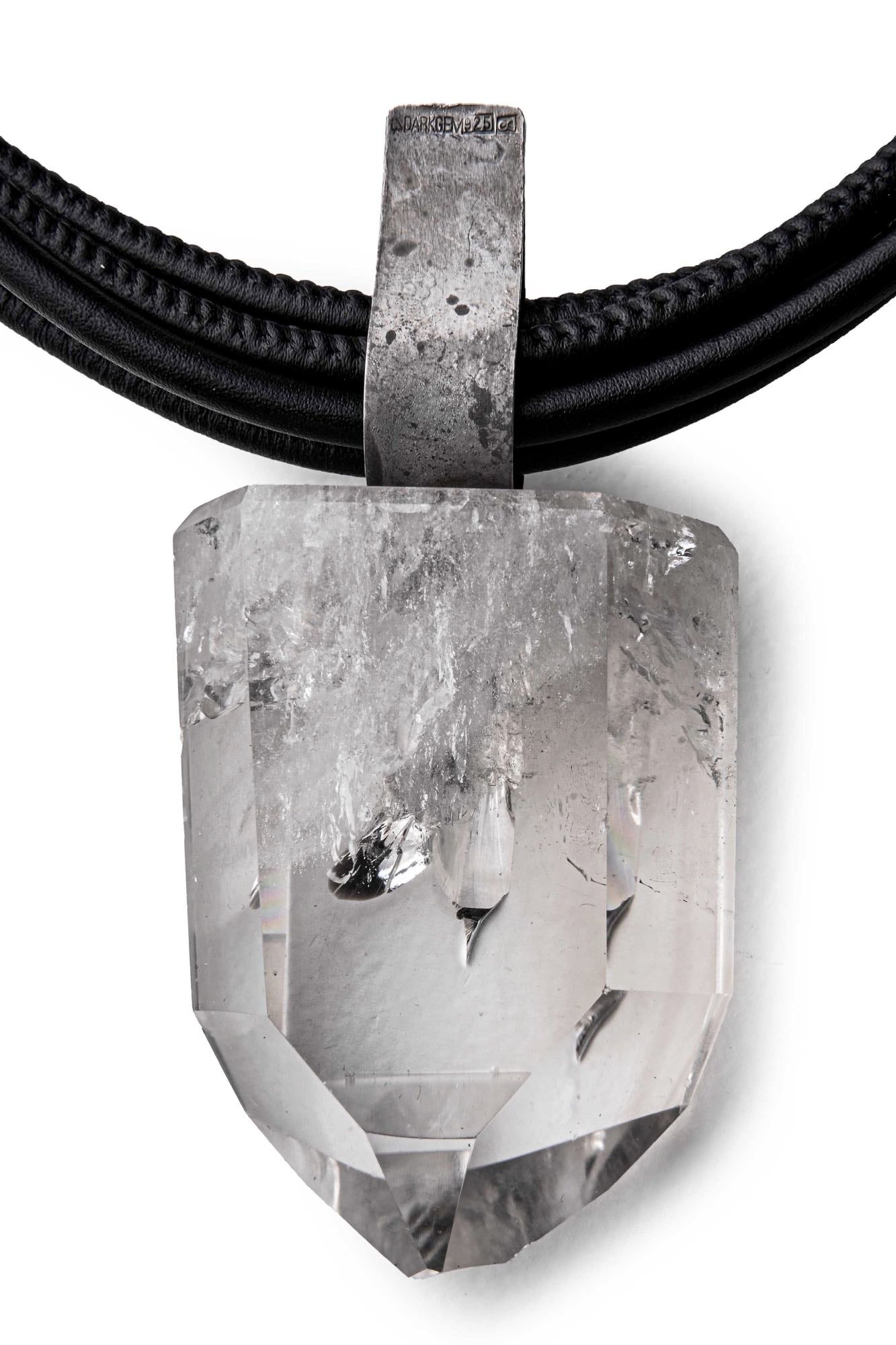 
                  
                    DARKGEM PENDANT 10-8348-1 ROCK-CRYSTAL 100% SILVER / 100%LEATHER
                  
                