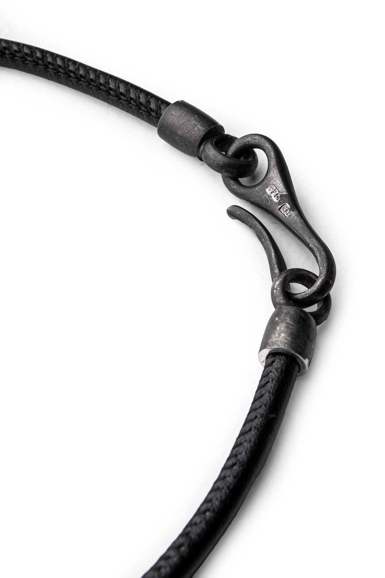 
                  
                    DARKGEM BRACELET 7-8441-1 100% SILVER / 100%LEATHER
                  
                