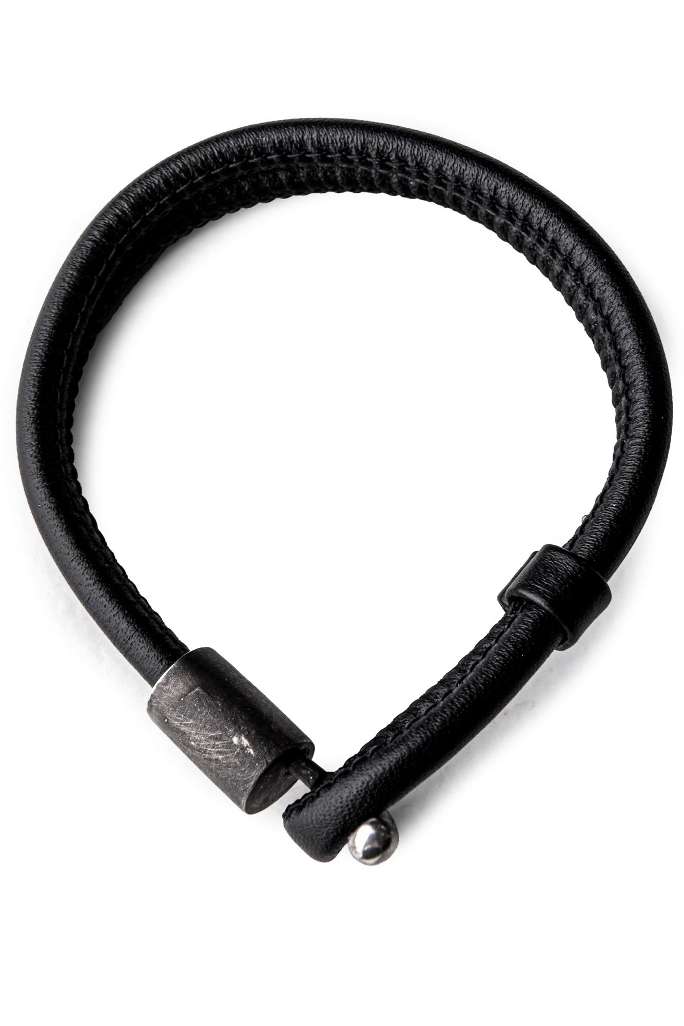 
                  
                    DARKGEM BRACELET 7-8398-1 100% SILVER / 100%LEATHER
                  
                