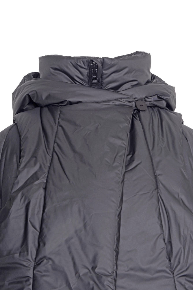 
                  
                    STUDIO B3 COAT AND GILET SONYA RBB 1997
                  
                