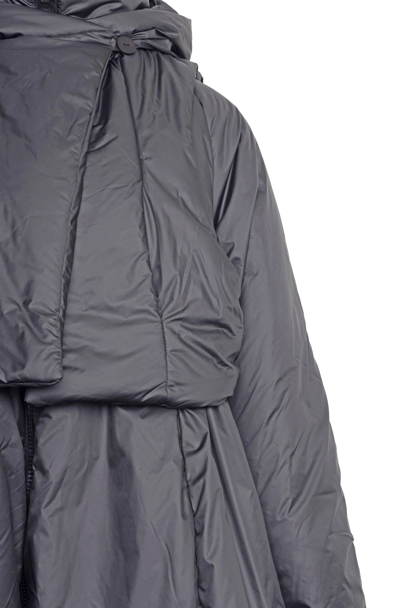 
                  
                    STUDIO B3 COAT AND GILET SONYA RBB 1997
                  
                