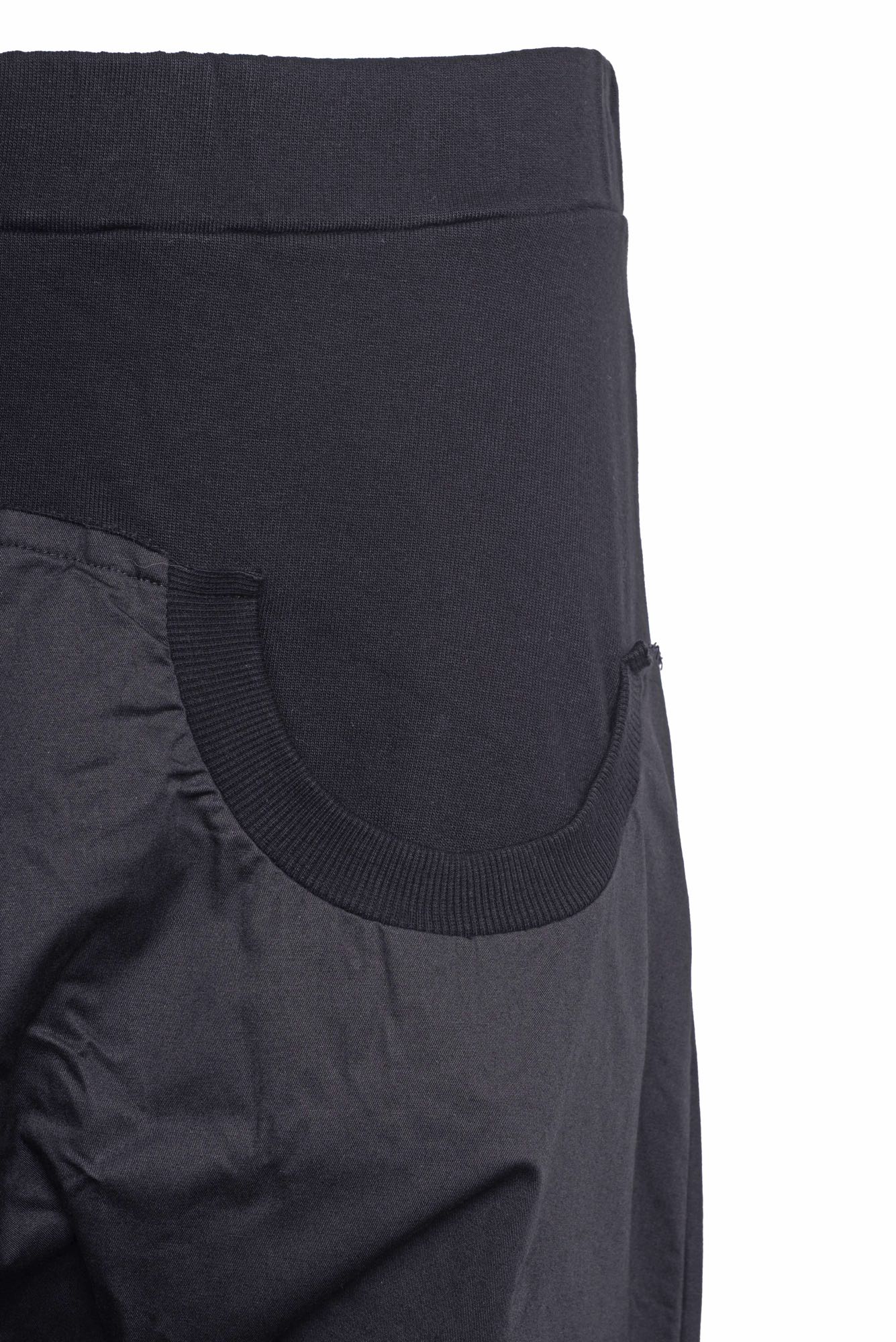 
                  
                    STUDIO B3 PANT PLUTTO RBB 2030
                  
                