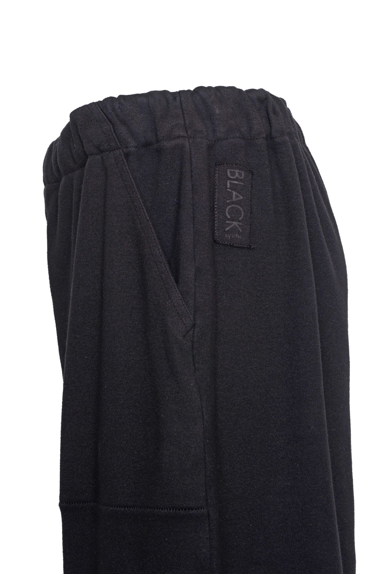 
                  
                    262.01.02 RV100 BLACK
                  
                