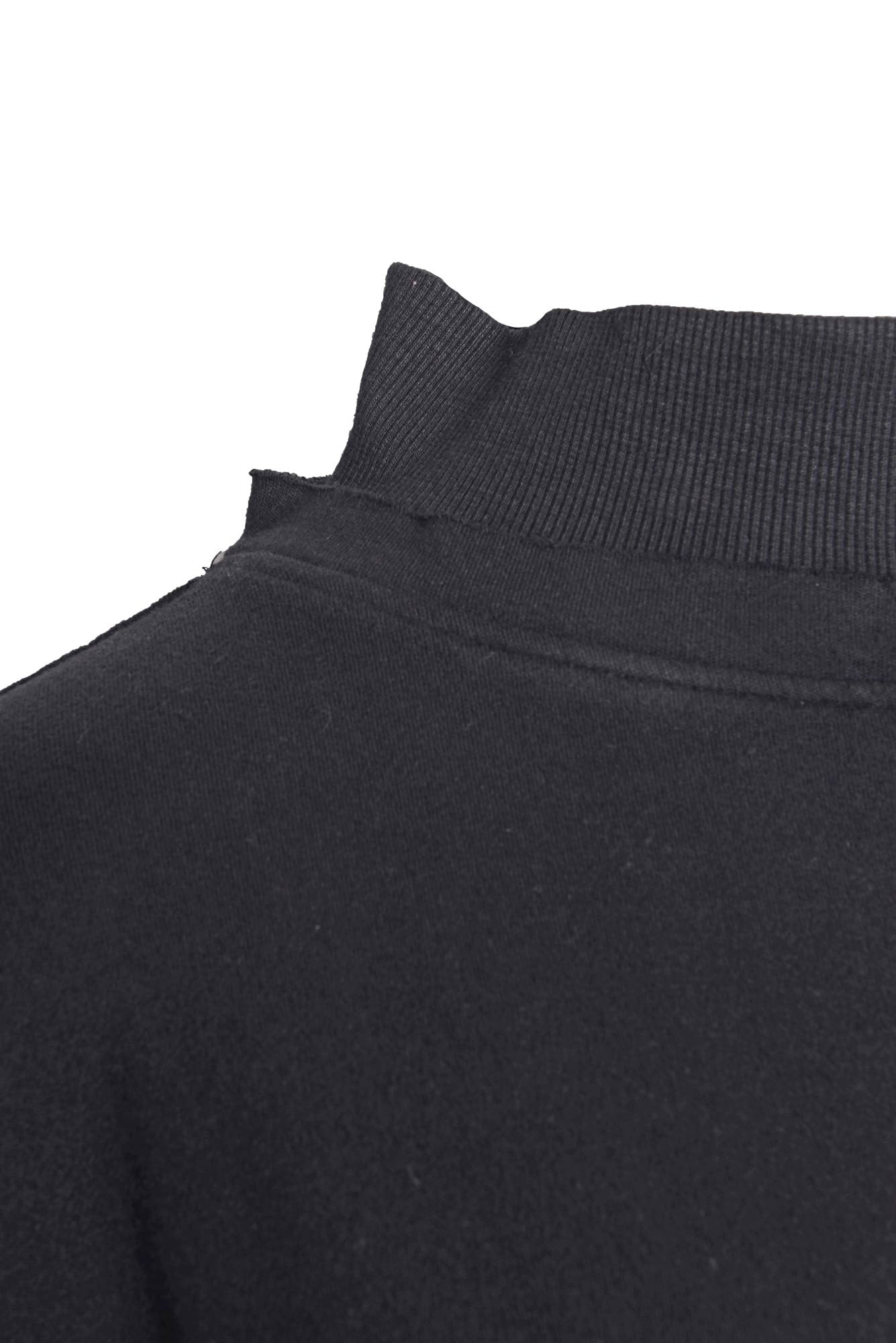 
                  
                    262.01.04 RV100 BLACK
                  
                
