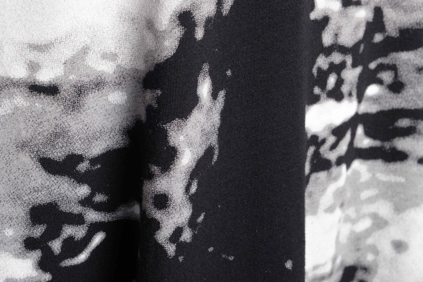 
                  
                    261.02.01 95% CO 5% EA 509 PRINT ON BLACK
                  
                