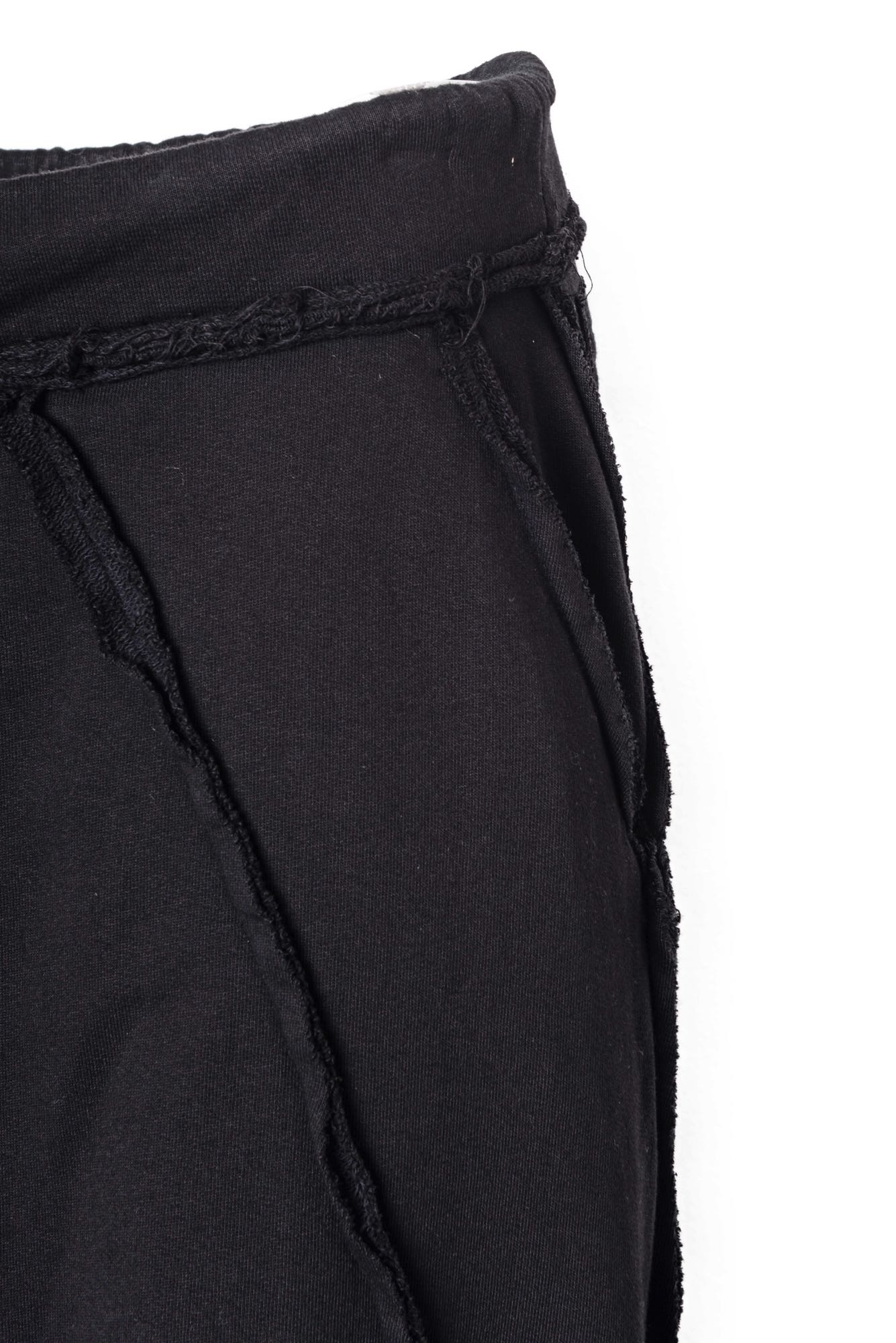 
                  
                    262.03.02 RV100 BLACK
                  
                