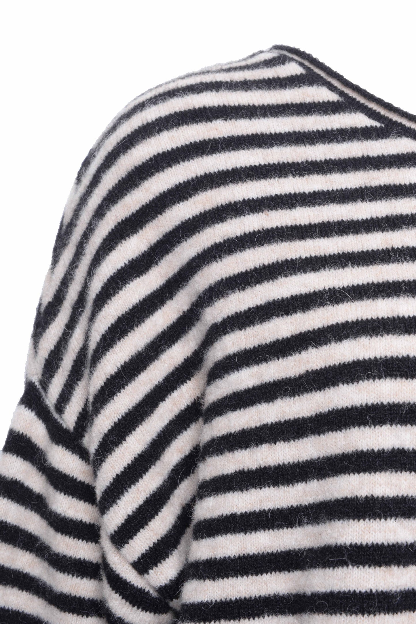 
                  
                    PAL OFFNER 2402-040202-320008 BABY ALPACA WOOL M00047 STRIPED BLACK + CREME
                  
                