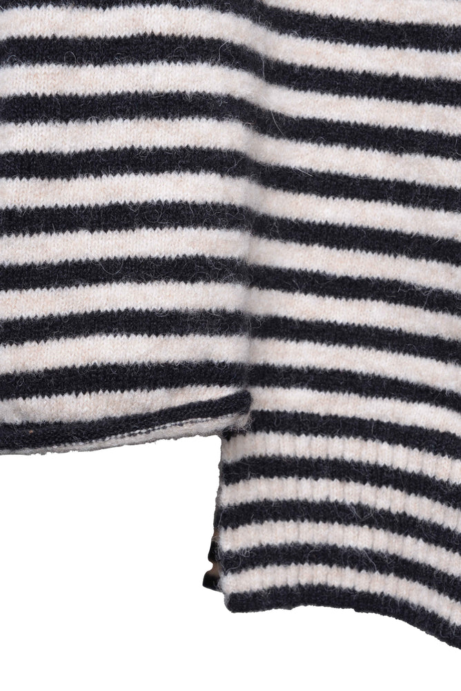 
                  
                    PAL OFFNER 2402-040202-320008 BABY ALPACA WOOL M00047 STRIPED BLACK + CREME
                  
                