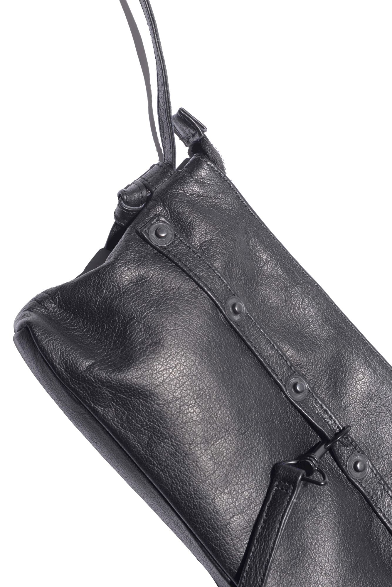
                  
                    B40.262.40.01 100 BLACK
                  
                