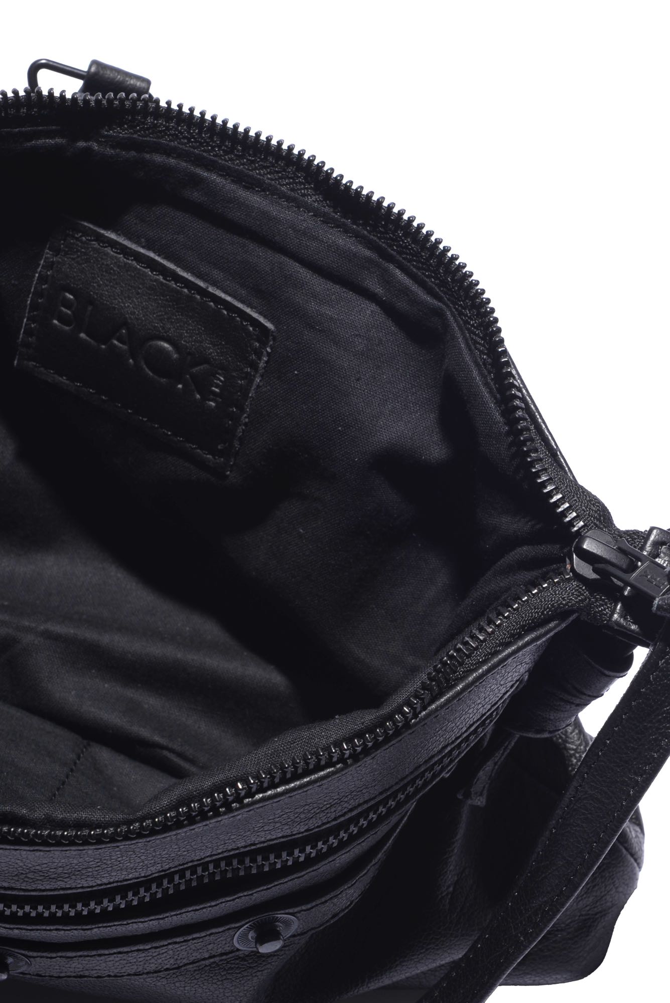 
                  
                    B40.262.40.01 100 BLACK
                  
                