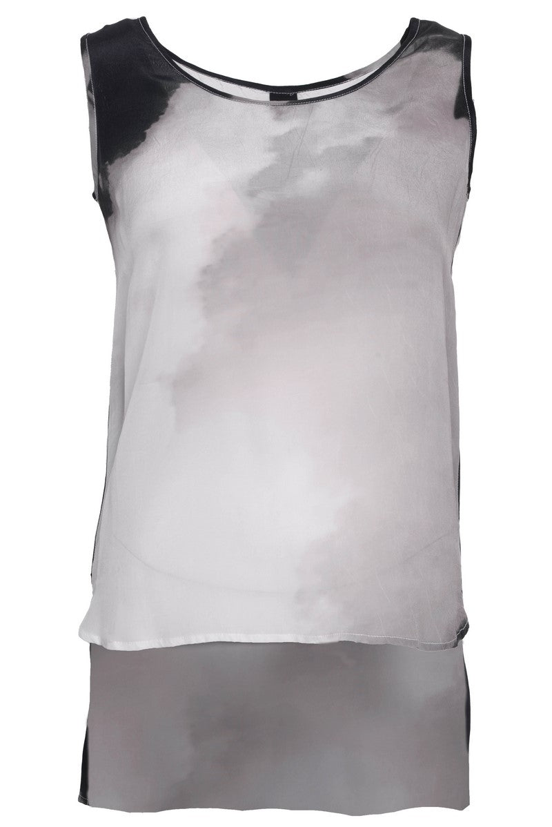 
                  
                    211.21.05 Top Touch The Sky 100% Viscose Printed Clouds
                  
                