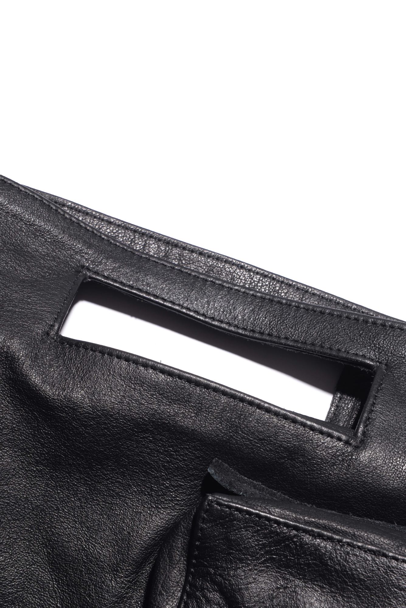 
                  
                    B40.262.40.20 100 BLACK
                  
                