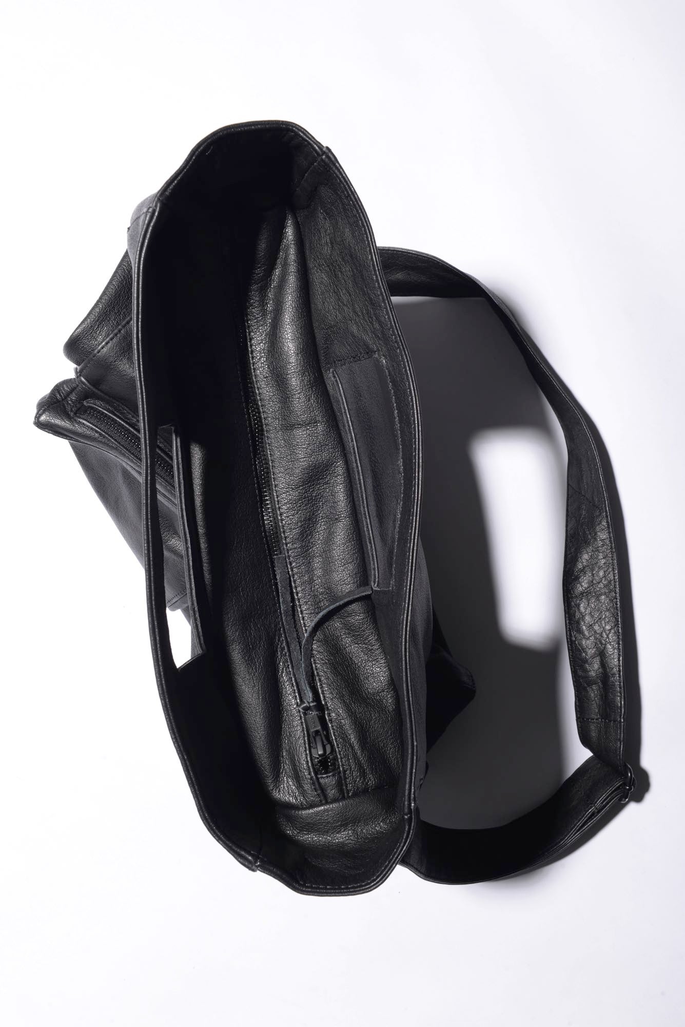
                  
                    B40.262.40.20 100 BLACK
                  
                