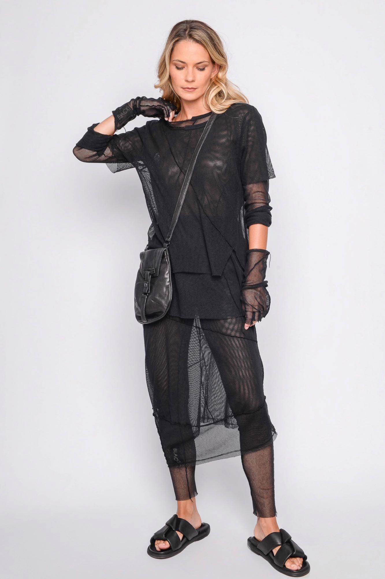 
                  
                    261.03.06 100% CO GAZE 100 BLACK
                  
                