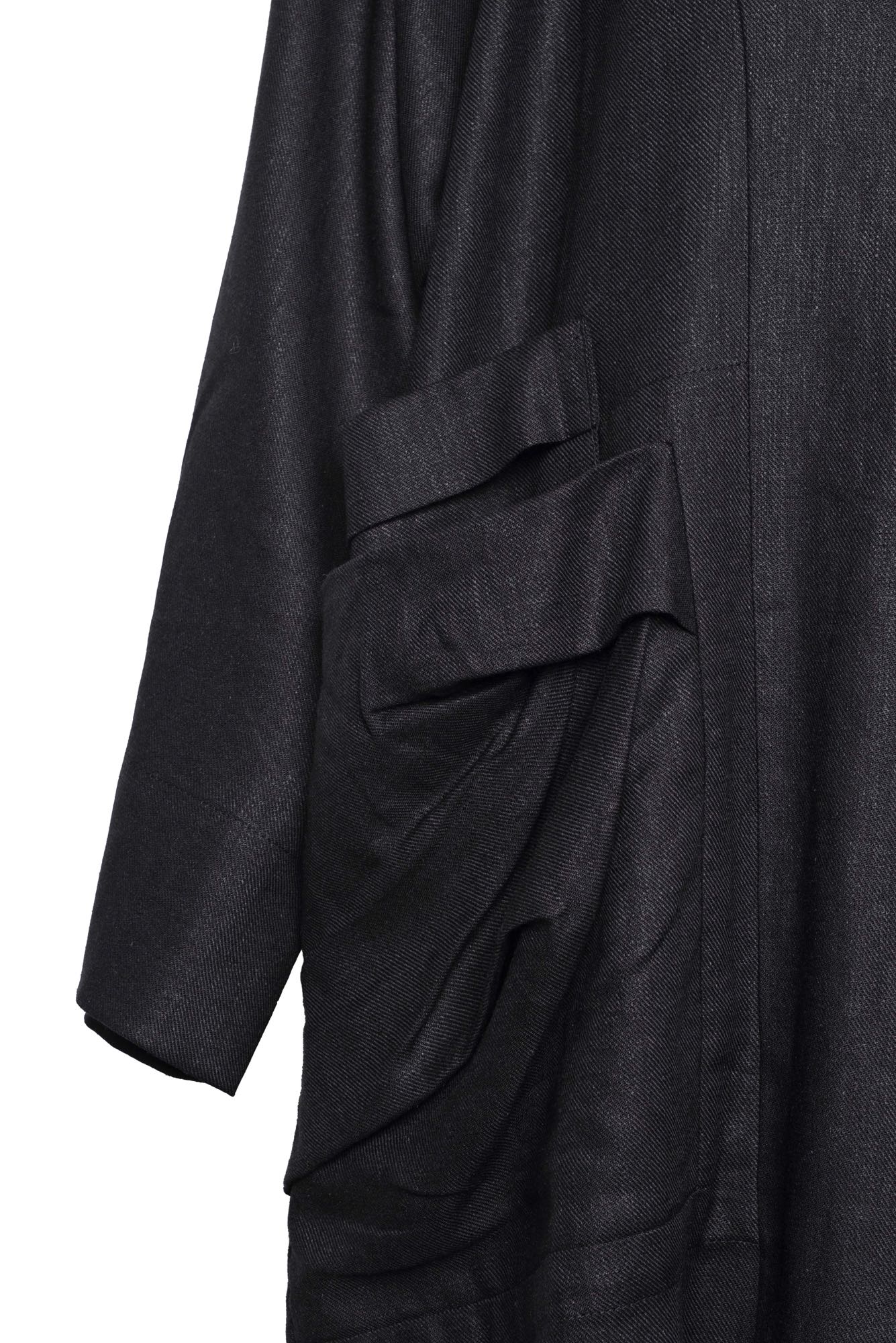 
                  
                    STUDIO B3 COAT AFFIROS NB 2115 BLACK
                  
                