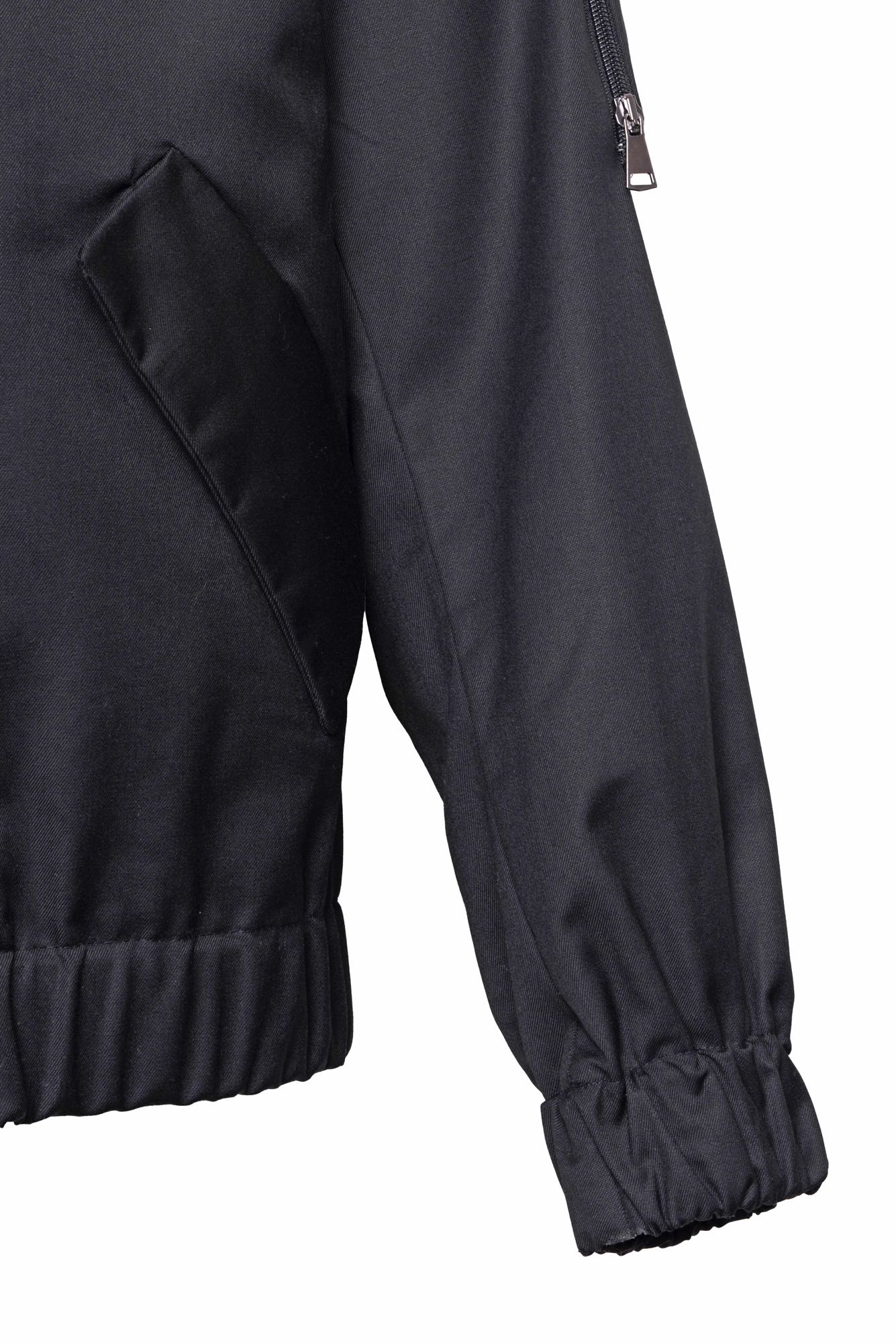 
                  
                    LA HAINE INSIDE US - P26053ZM1205 65%PL/35%CO 100 BLACK
                  
                