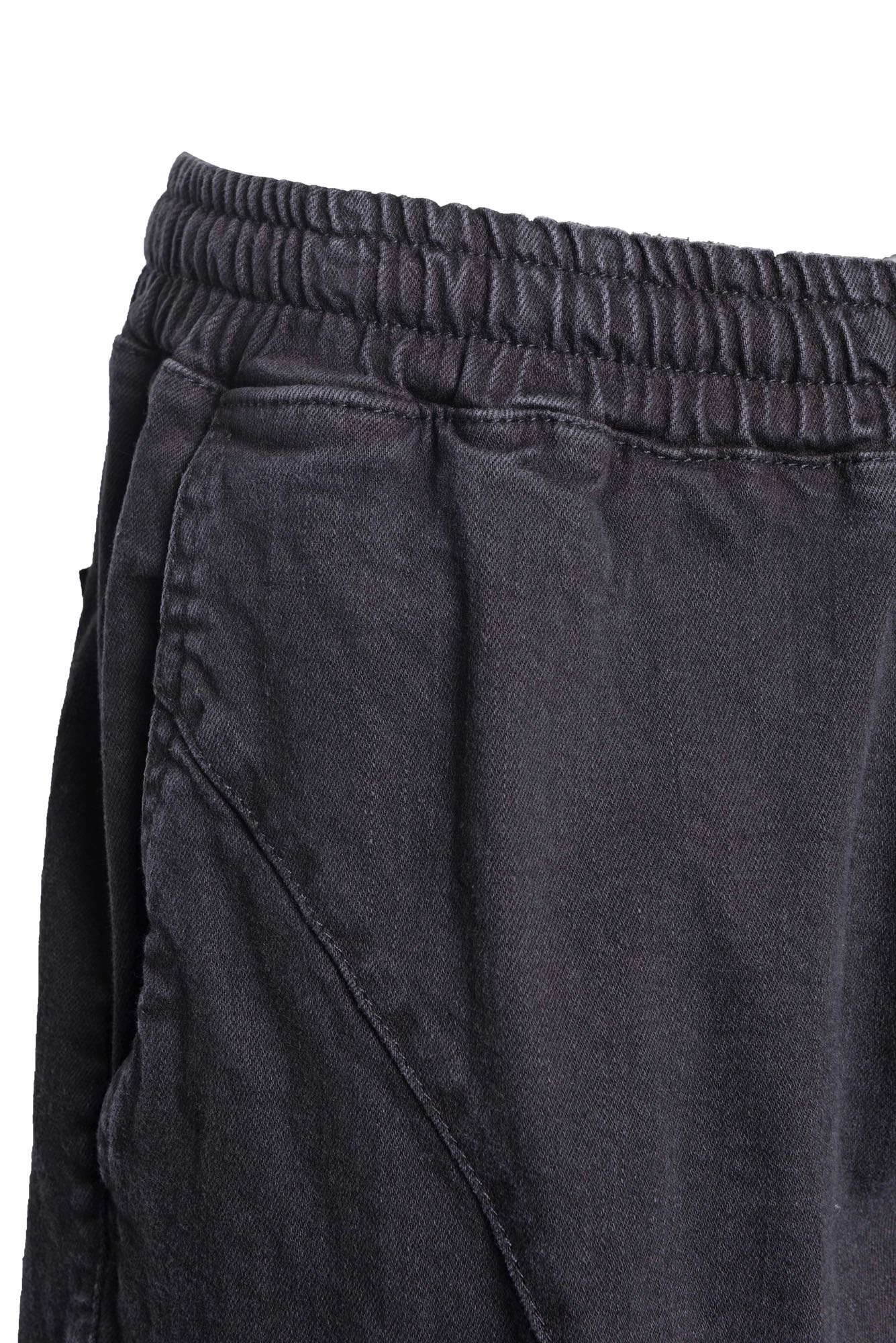 
                  
                    LA HAINE INSIDE US - A25033PM1176 99%CO 1%EA 100 BLACK
                  
                