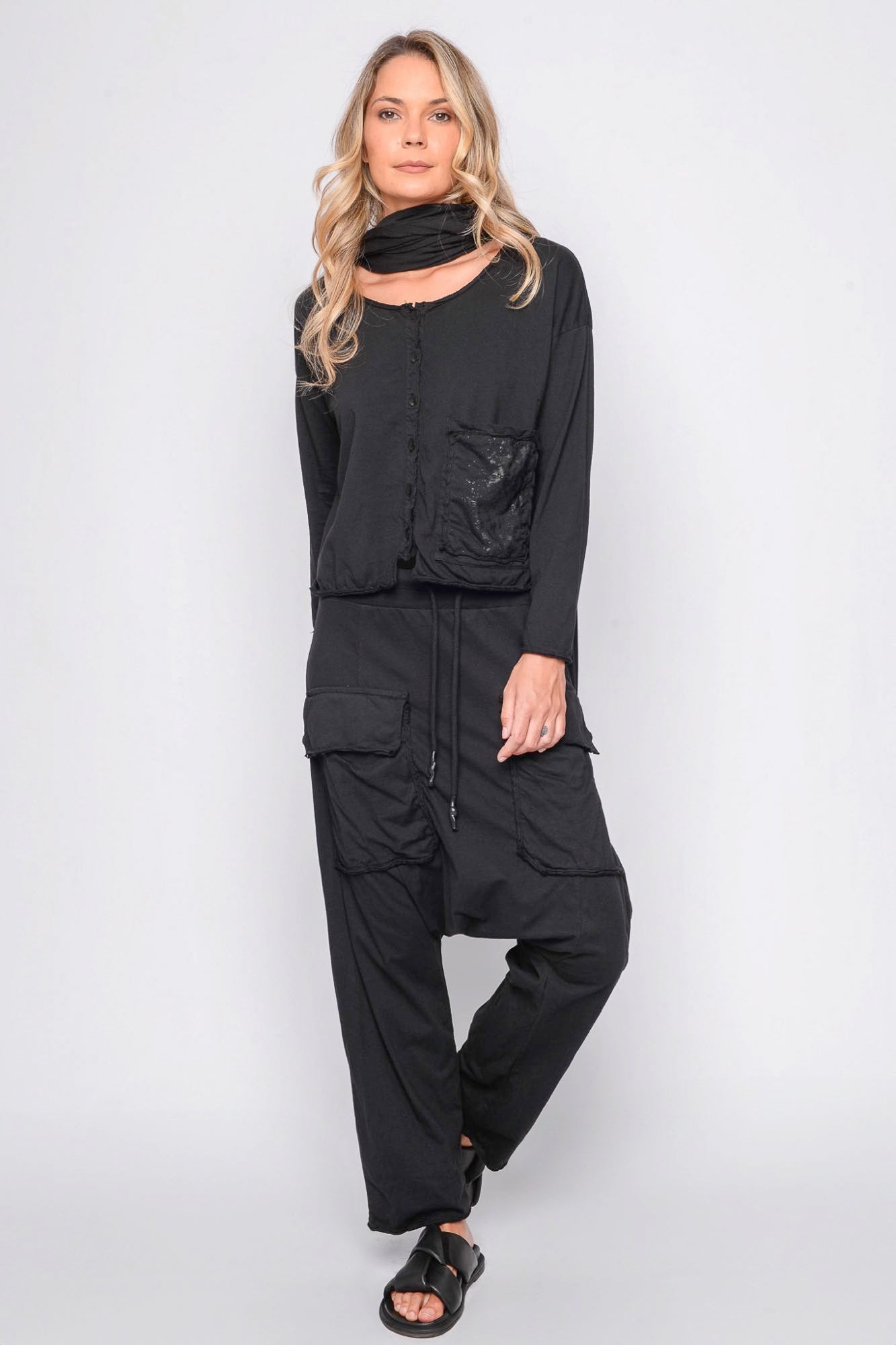 
                  
                    261.01.05 100% LIGHT JERSEY CO 100 BLACK
                  
                