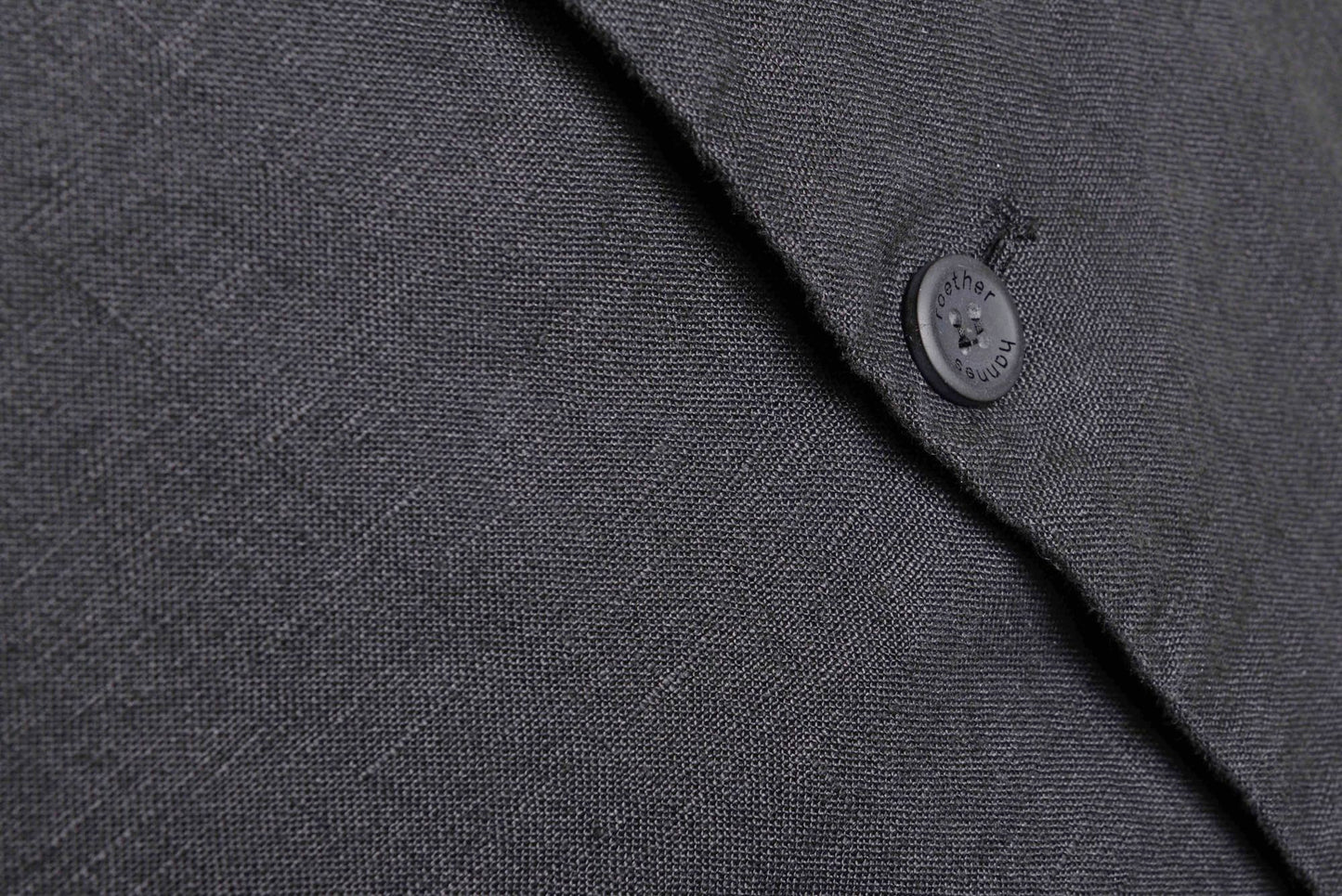 
                  
                    HANNES ROETHER schu22mann.602 090 BLACK
                  
                