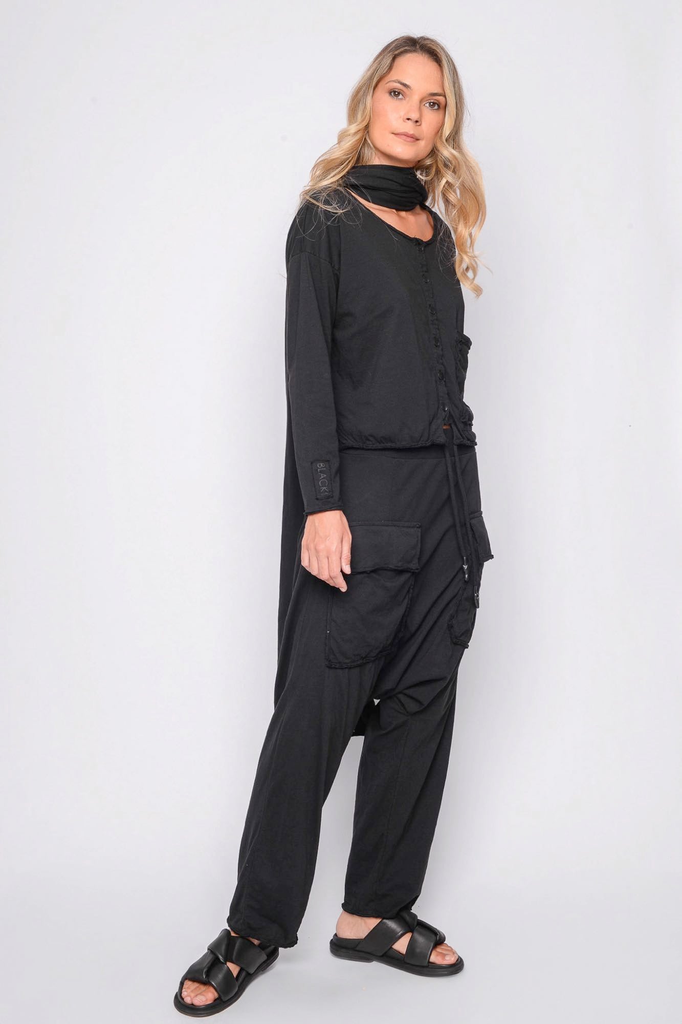 
                  
                    261.01.05 100% LIGHT JERSEY CO 100 BLACK
                  
                