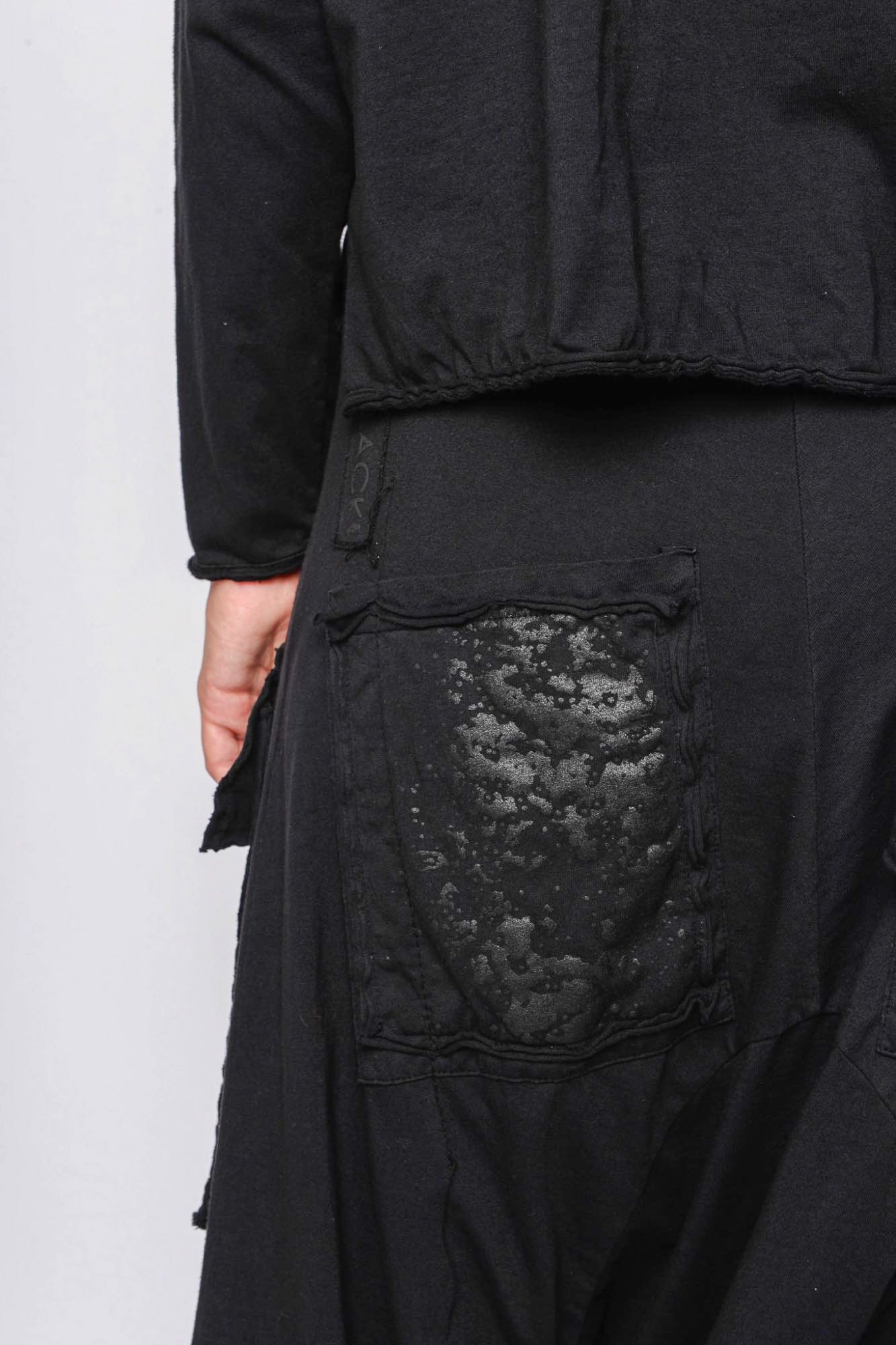 
                  
                    261.01.05 100% LIGHT JERSEY CO 100 BLACK
                  
                