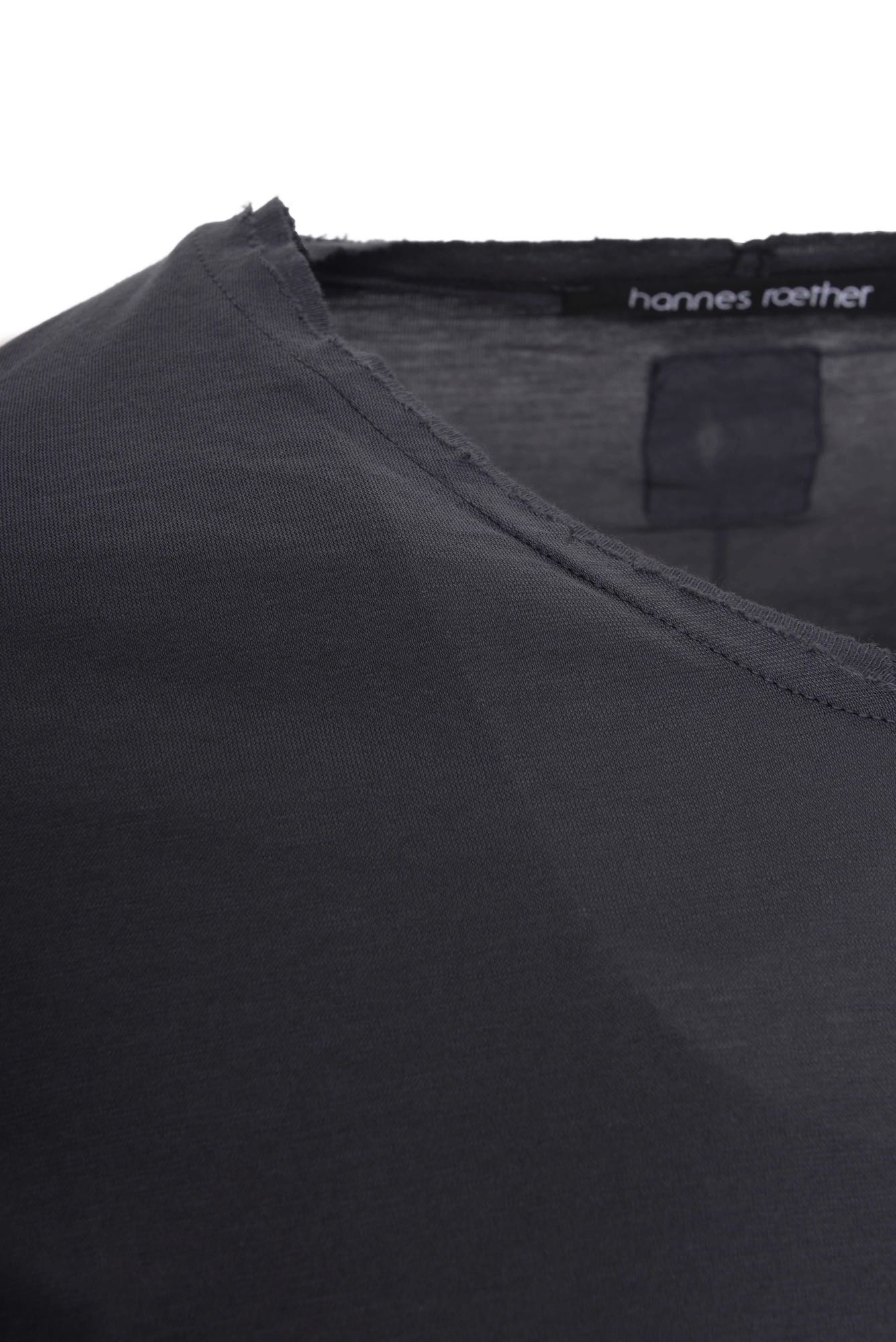 
                  
                    HANNES ROETHER pe35lle.215.213 140 POSH
                  
                