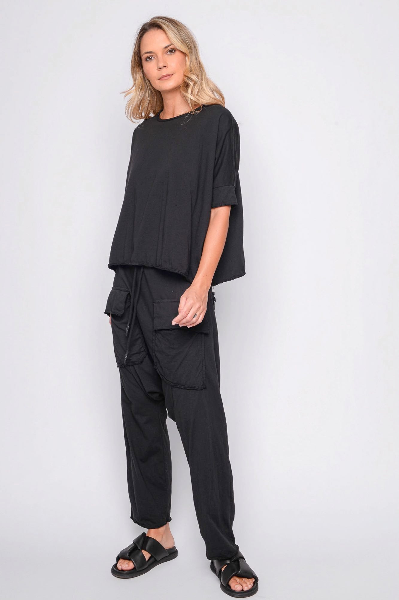 
                  
                    261.01.06 100% LIGHT JERSEY CO 100 BLACK
                  
                