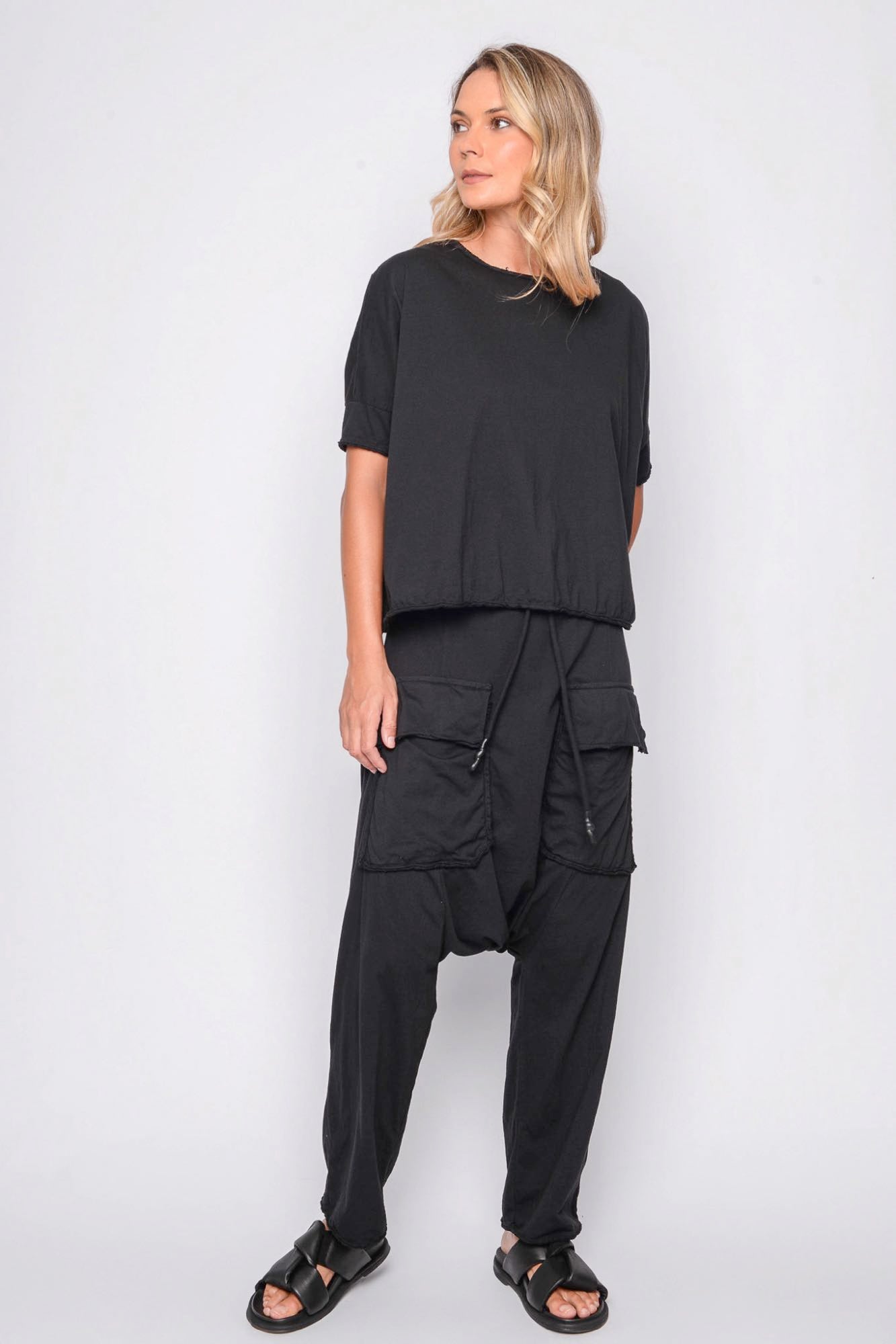 
                  
                    261.01.06 100% LIGHT JERSEY CO 100 BLACK
                  
                