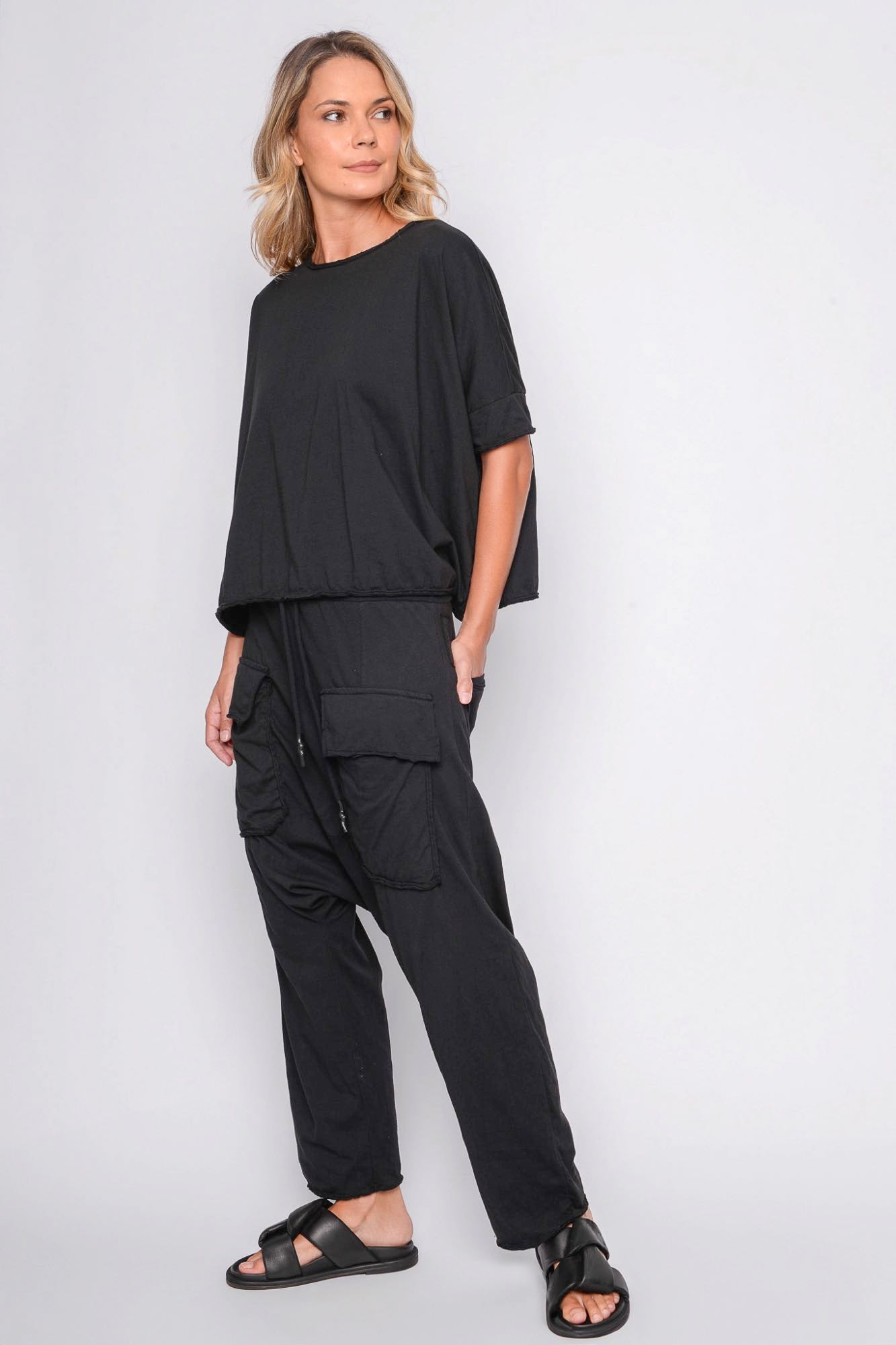 
                  
                    261.01.06 100% LIGHT JERSEY CO 100 BLACK
                  
                