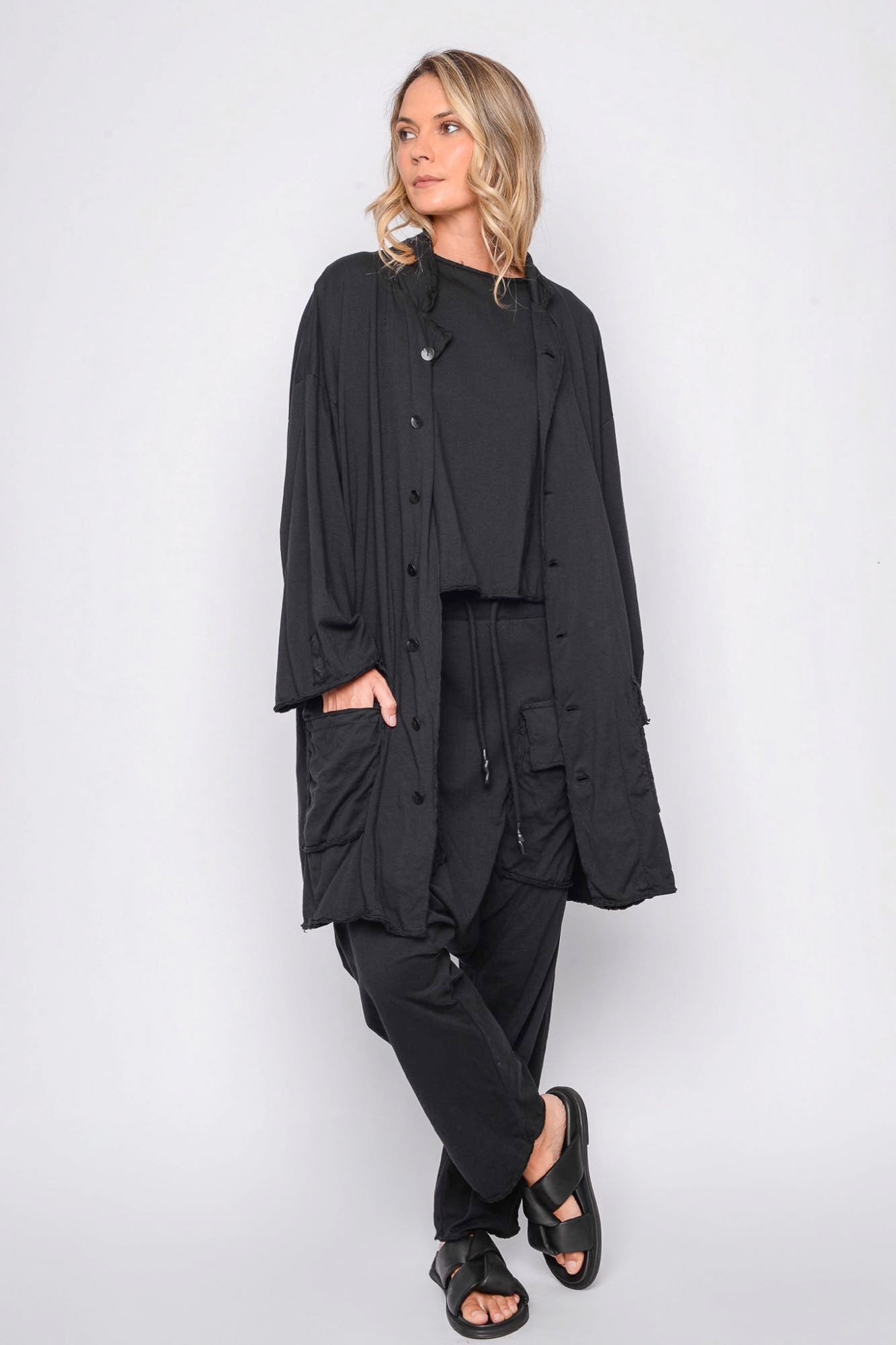 
                  
                    261.01.06 100% LIGHT JERSEY CO 100 BLACK
                  
                