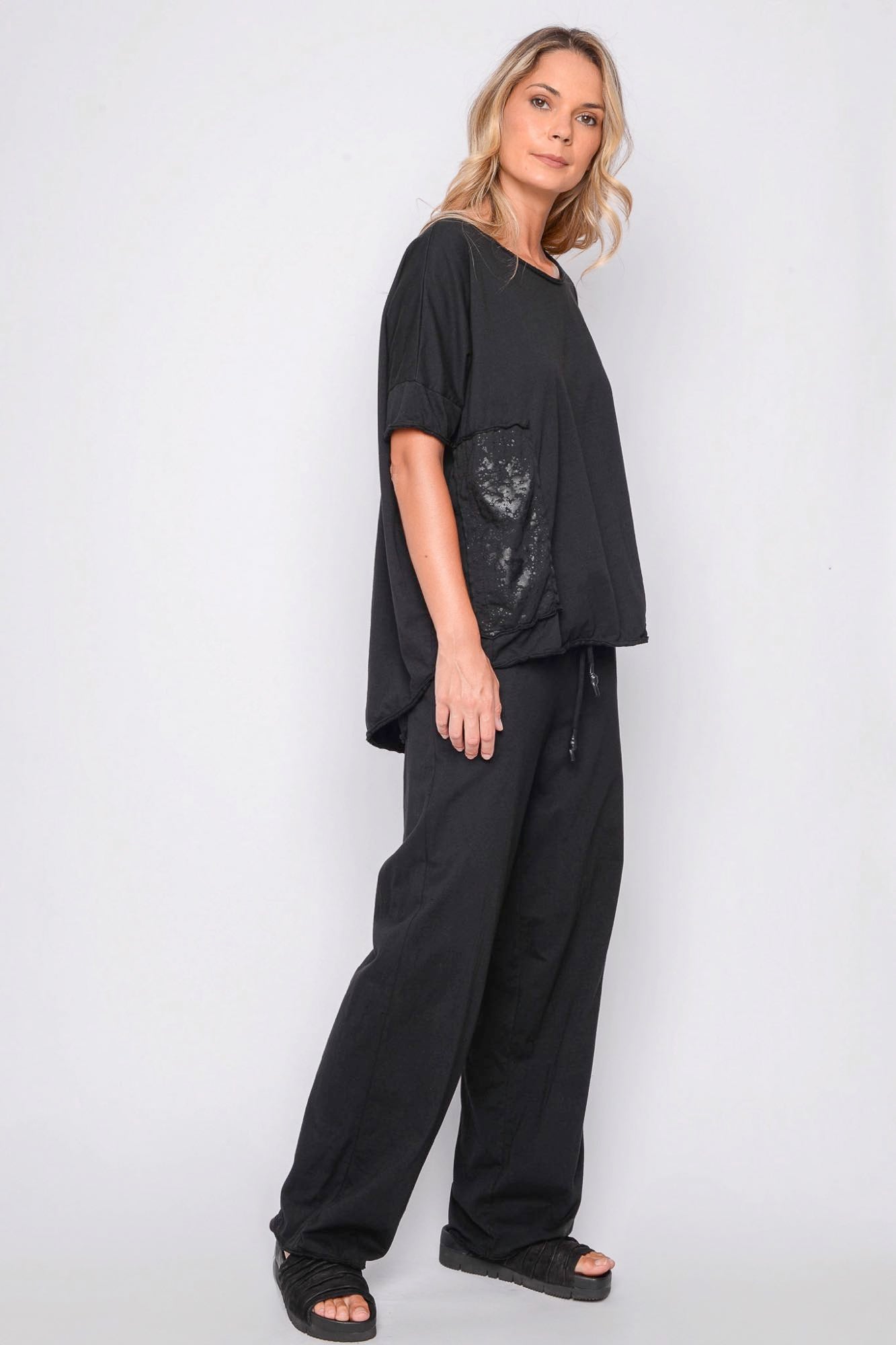 
                  
                    261.01.08 100% LIGHT JERSEY CO 100 BLACK
                  
                