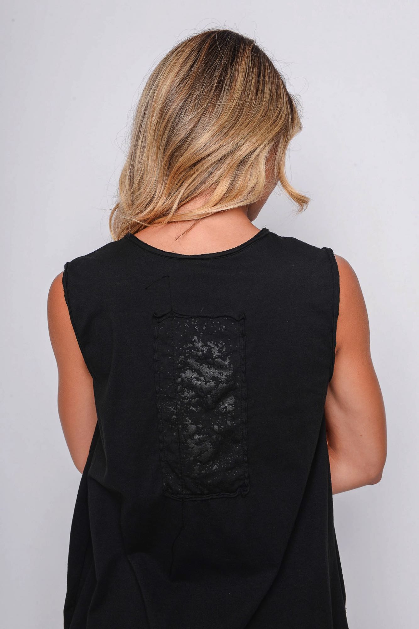 
                  
                    261.01.02 100% LIGHT JERSEY CO 100 BLACK
                  
                