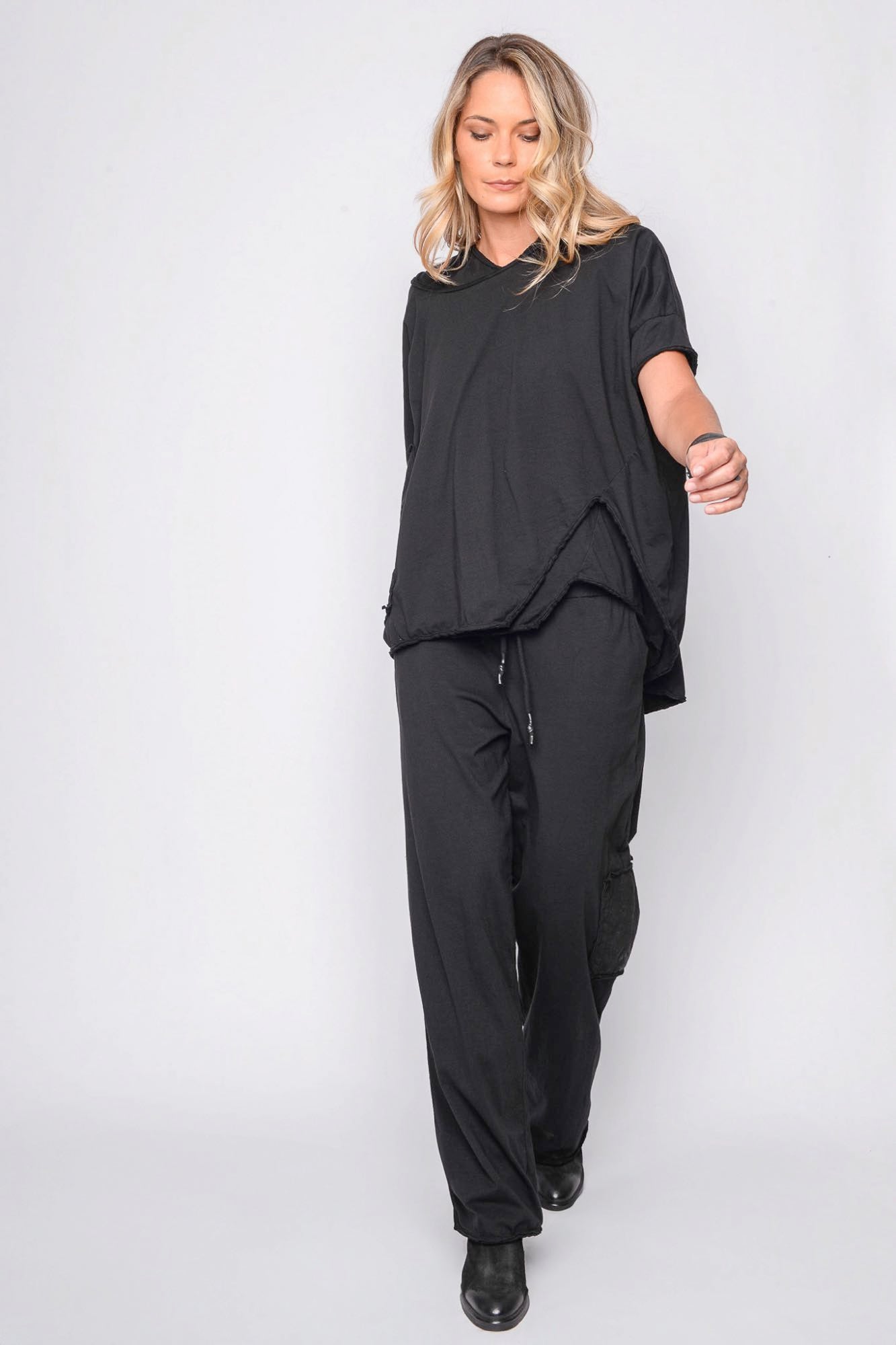 
                  
                    261.01.03 100% LIGHT JERSEY CO 100 BLACK
                  
                