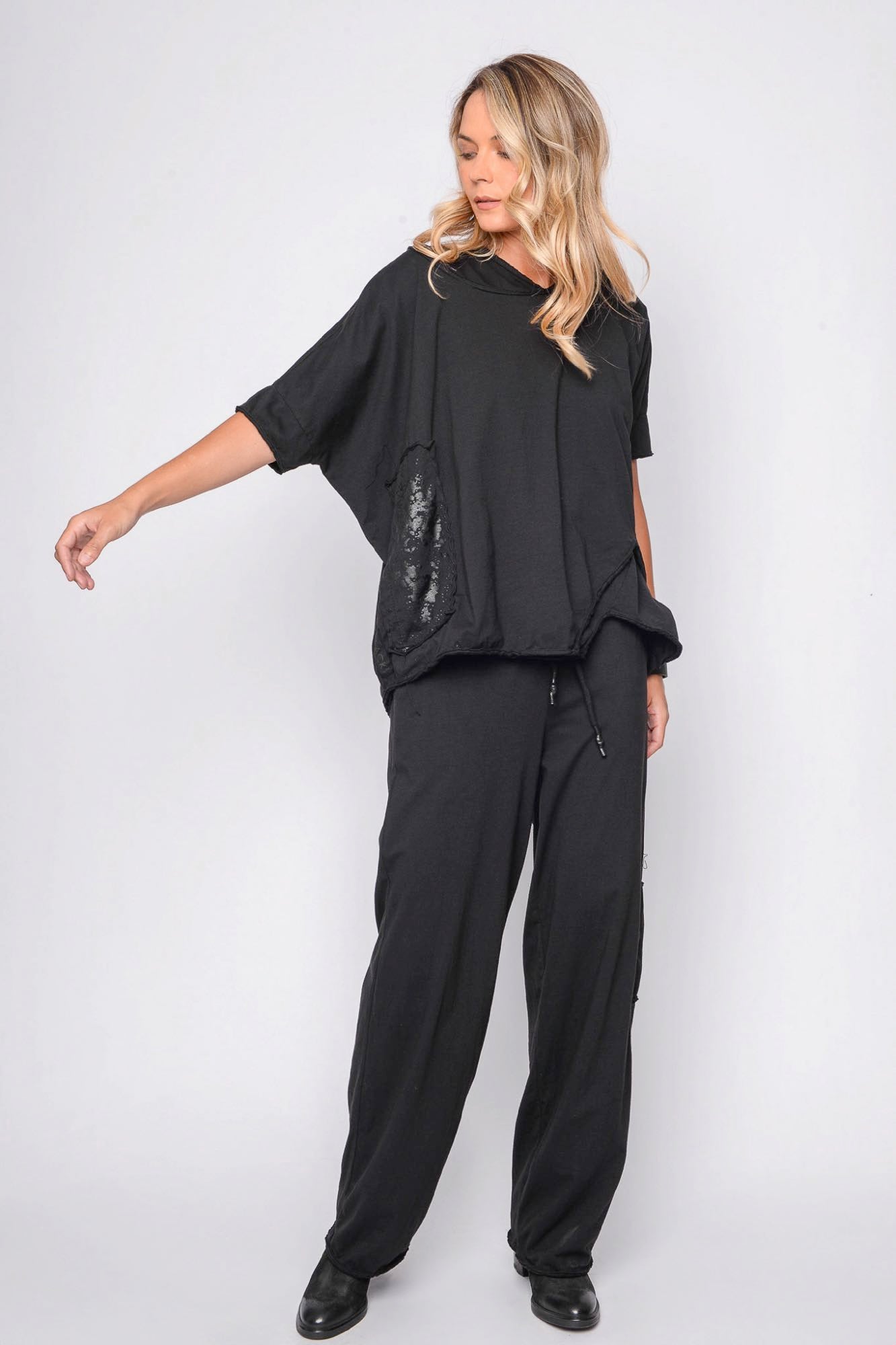 
                  
                    261.01.04 100% LIGHT JERSEY CO 100 BLACK
                  
                