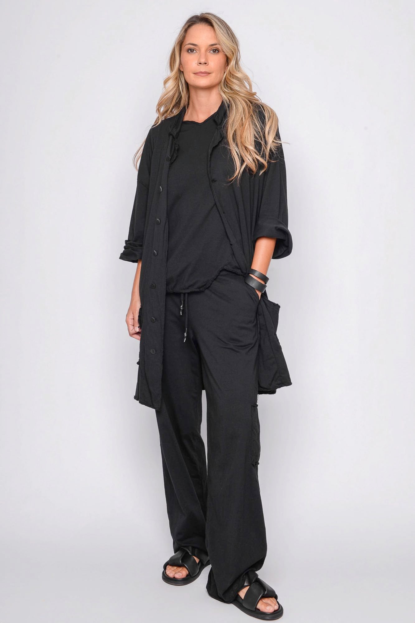 
                  
                    261.01.08 100% LIGHT JERSEY CO 100 BLACK
                  
                