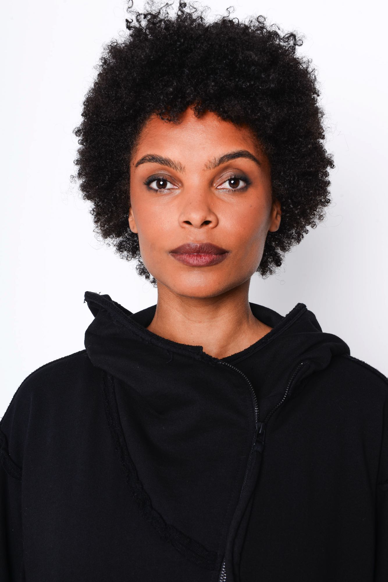 
                  
                    262.03.01 RV100 BLACK
                  
                